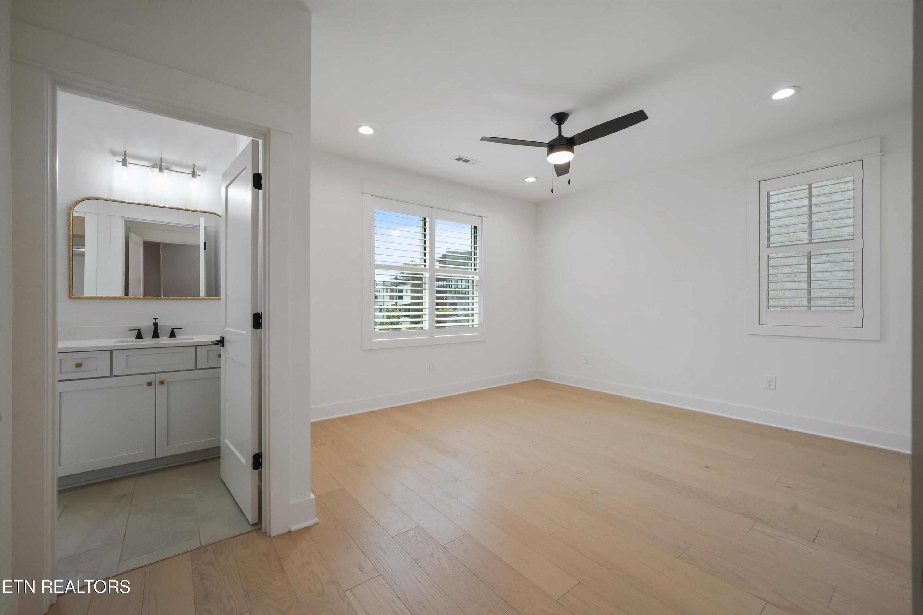 9827 Clingmans Dome Drive Knoxville TN 37922