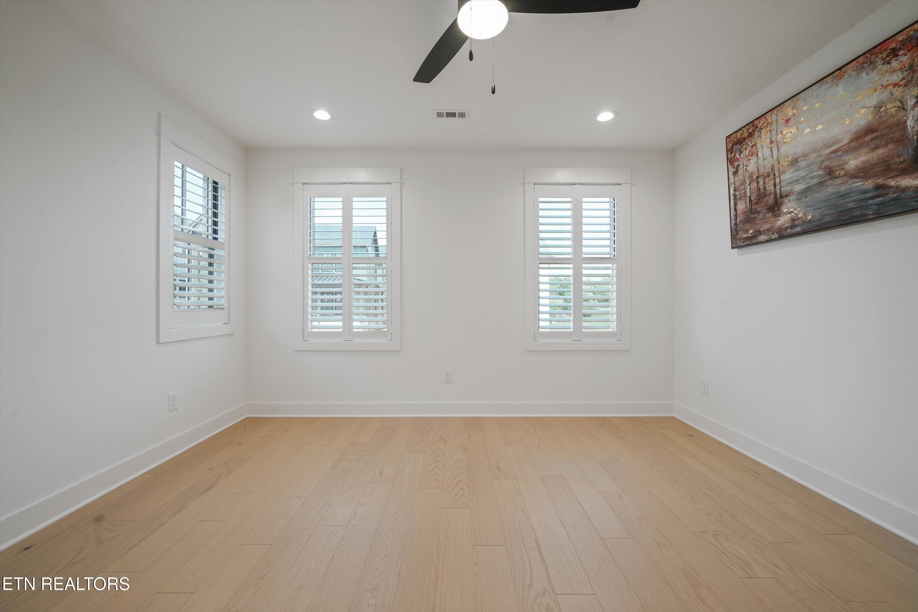9827 Clingmans Dome Drive Knoxville TN 37922