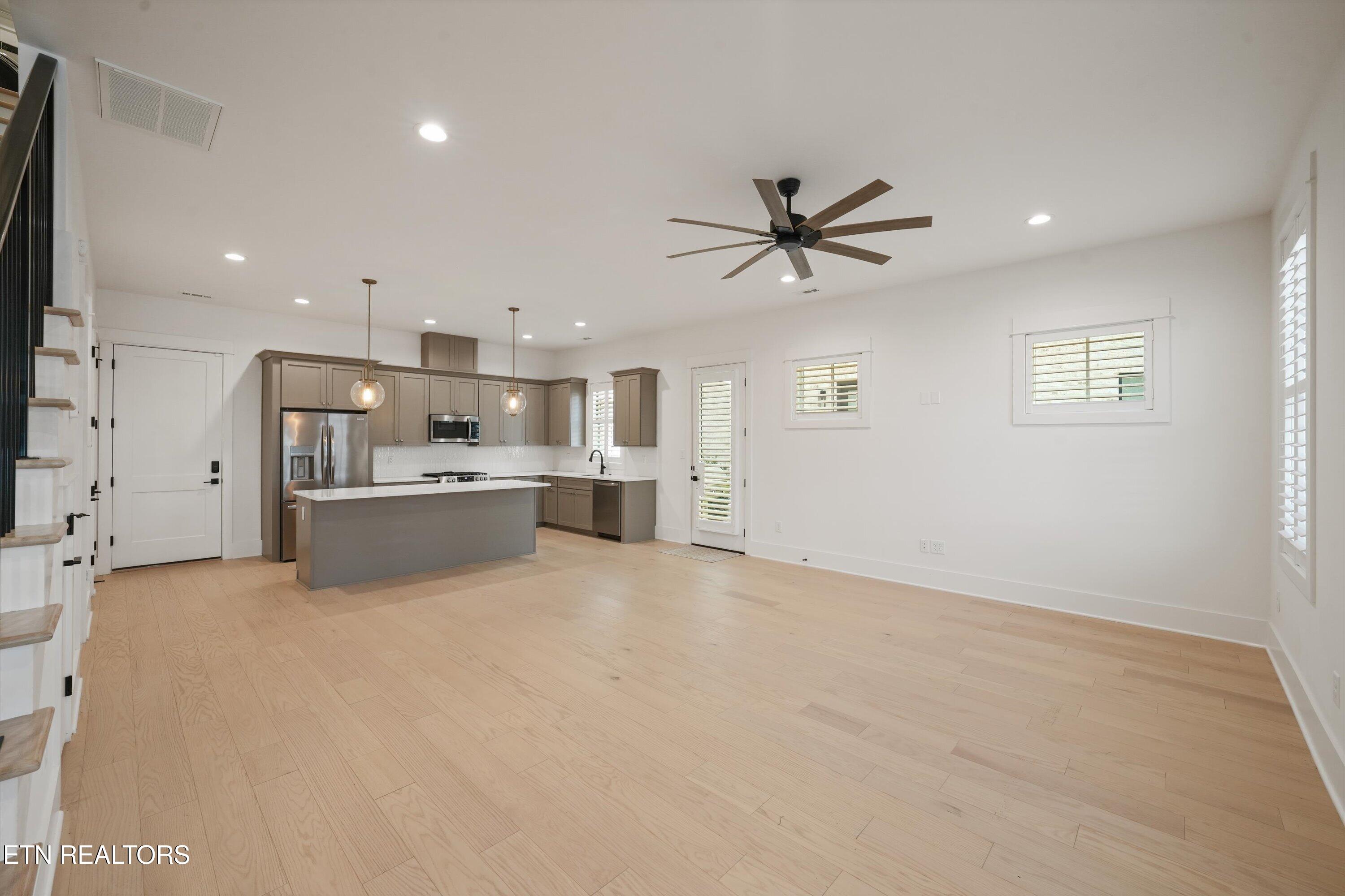 9827 Clingmans Dome Drive Knoxville TN 37922