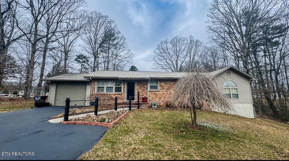 357 Pine Creek Road Oneida TN 37841