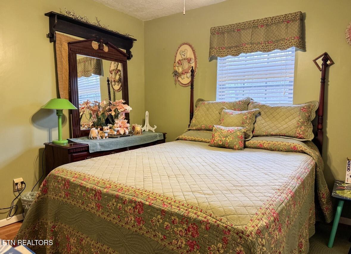 357 Pine Creek Road Oneida TN 37841