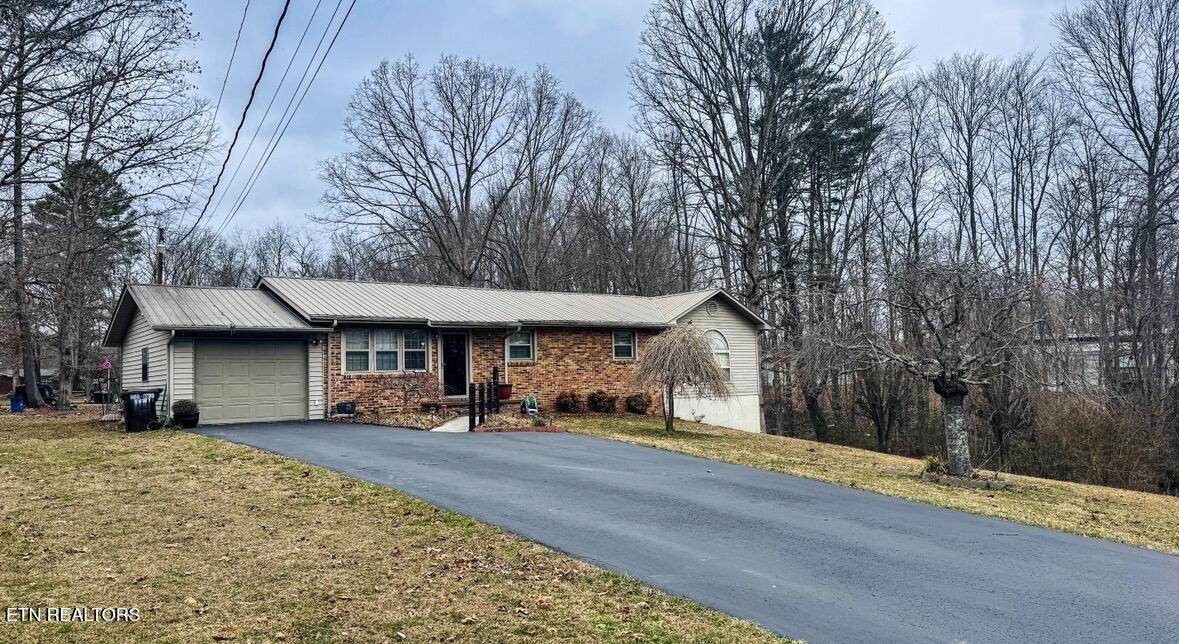 357 Pine Creek Road Oneida TN 37841