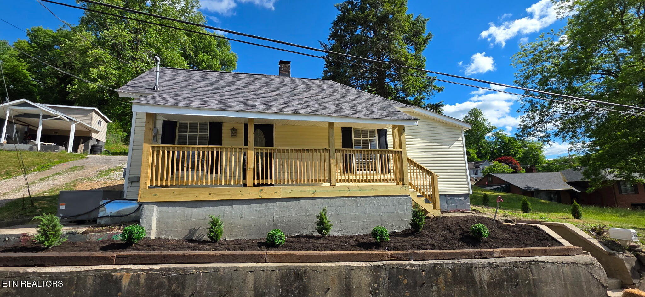 378 Church Street Jellico TN 37762