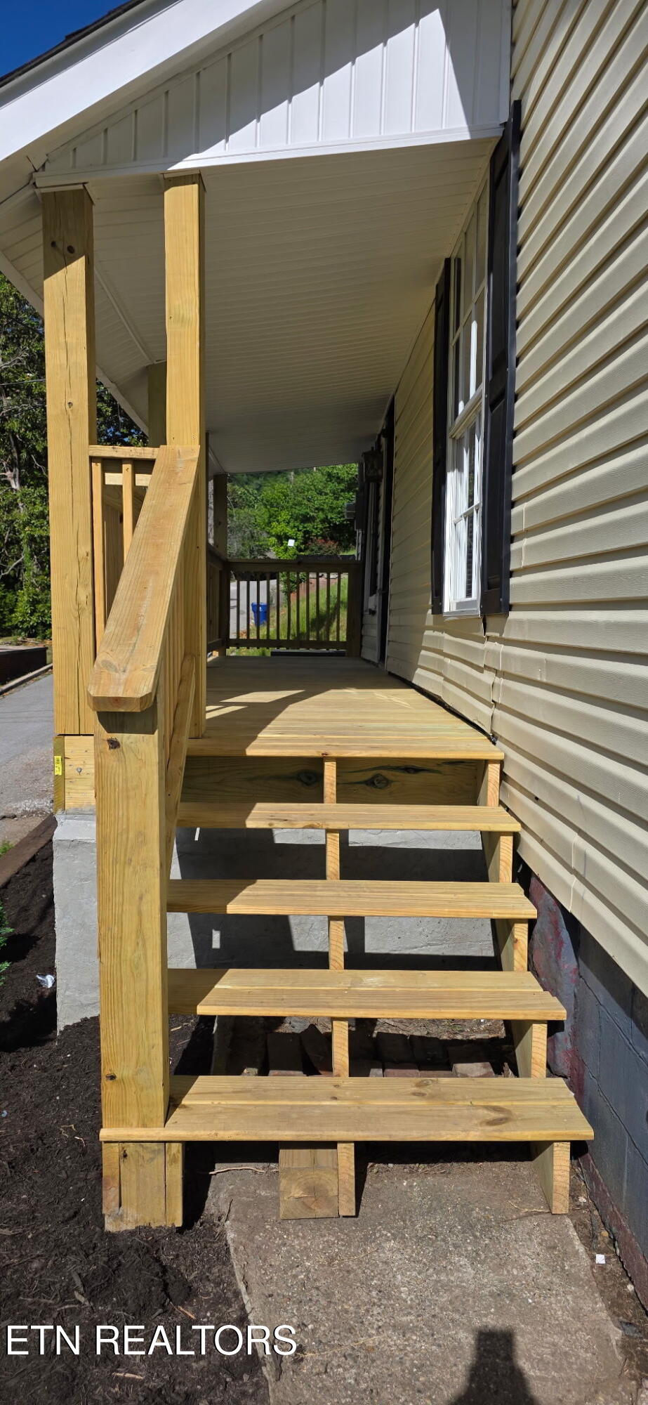 378 Church Street Jellico TN 37762