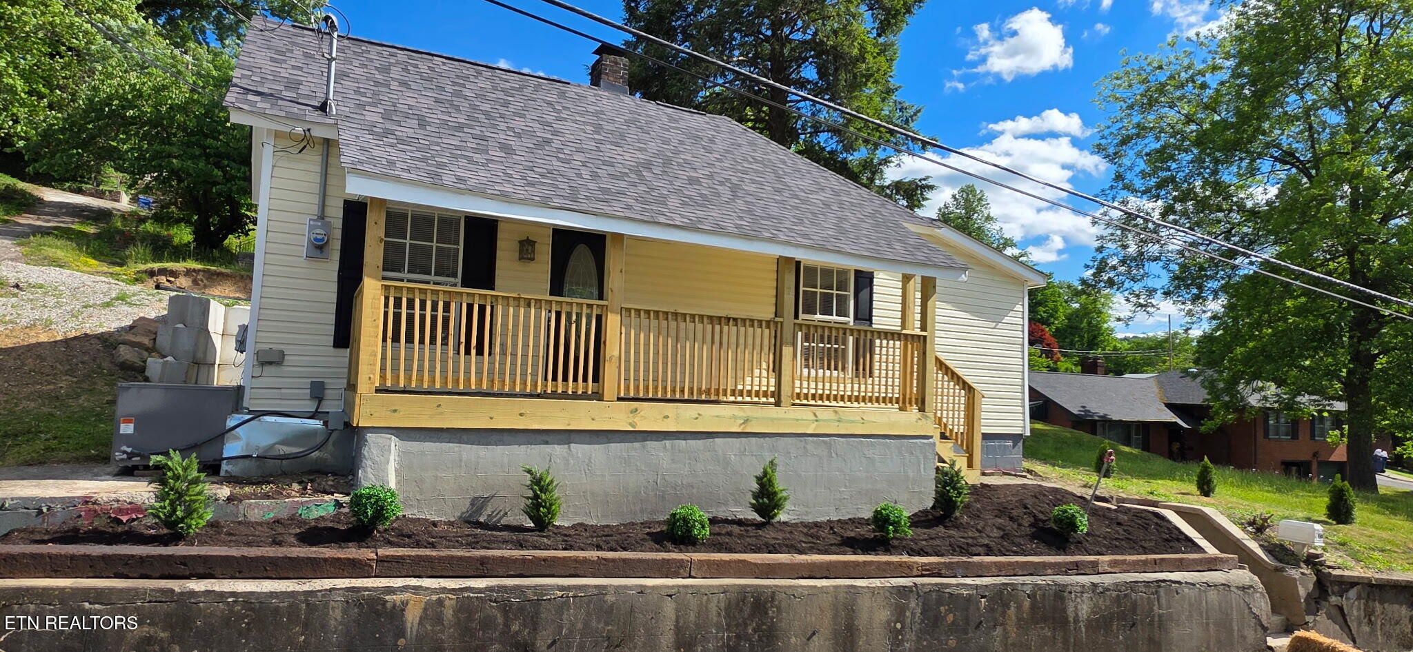 378 Church Street Jellico TN 37762