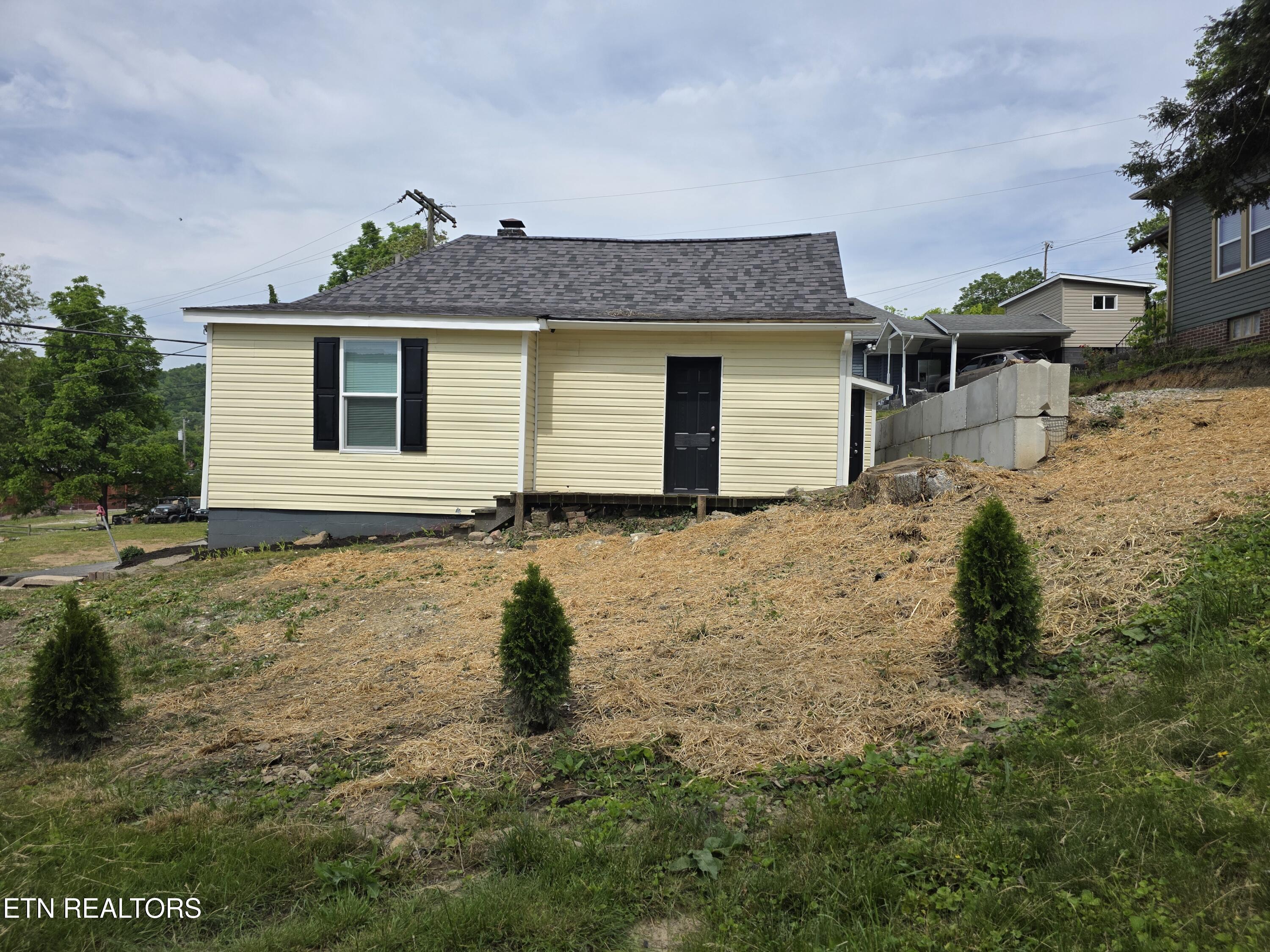 378 Church Street Jellico TN 37762