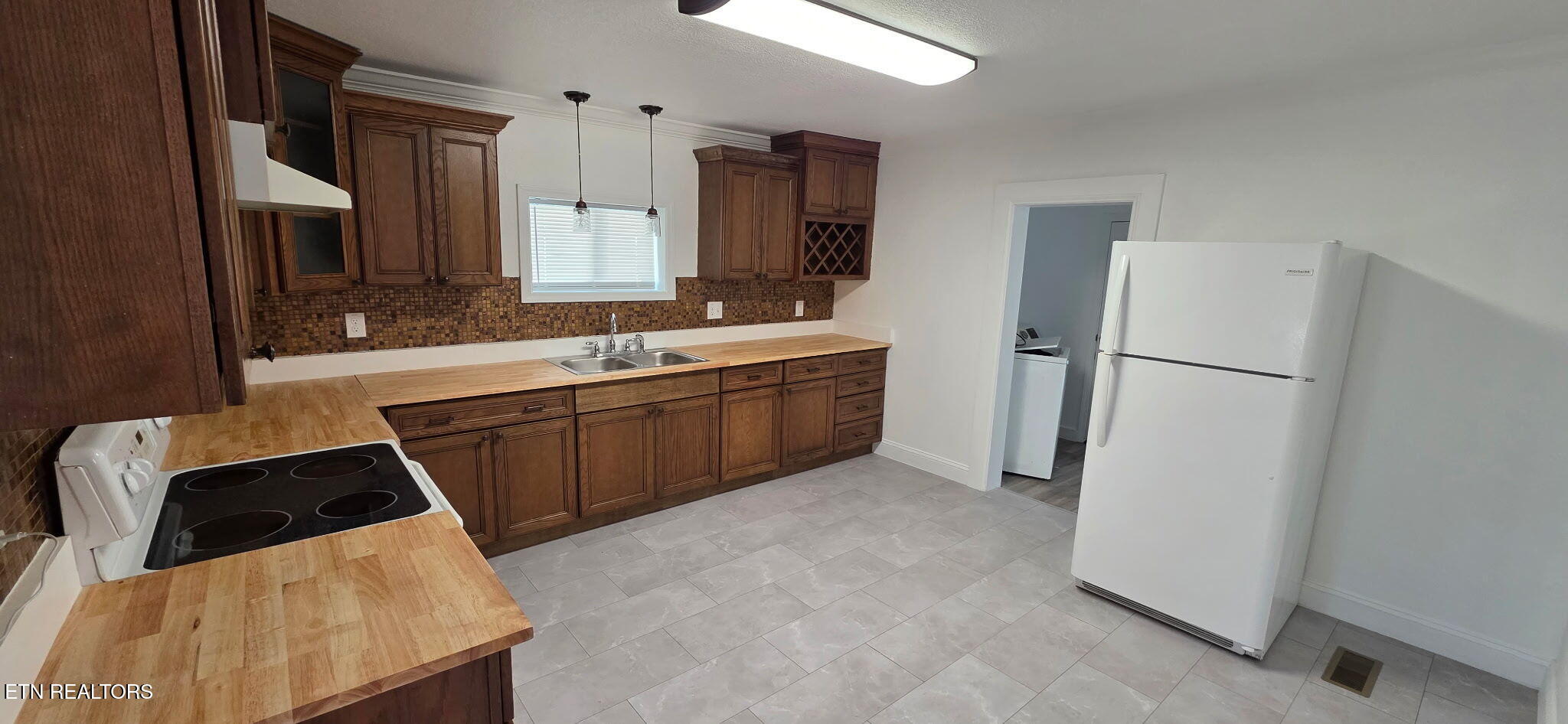 378 Church Street Jellico TN 37762