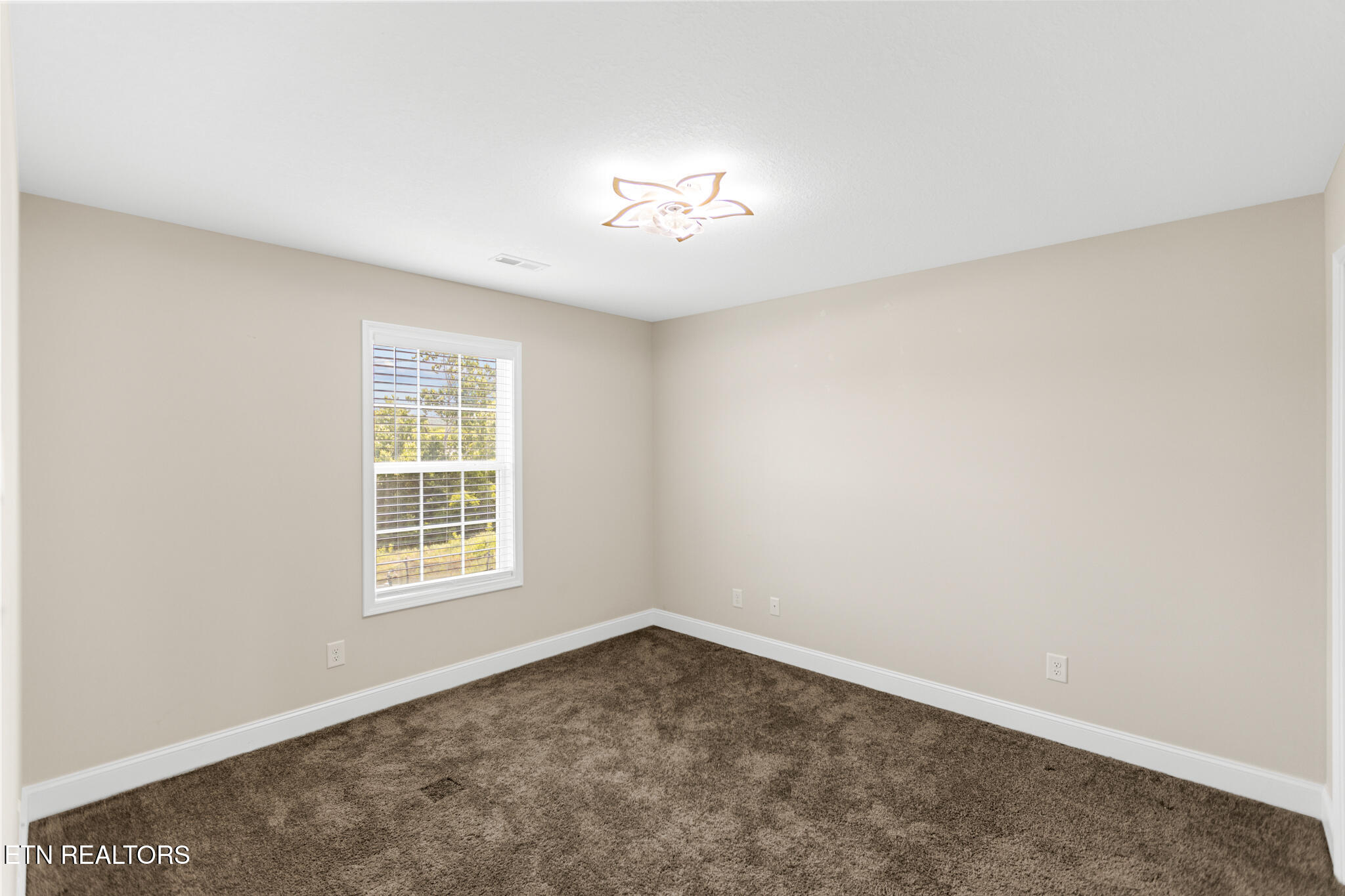 5904 Savant Lane Knoxville TN 37918