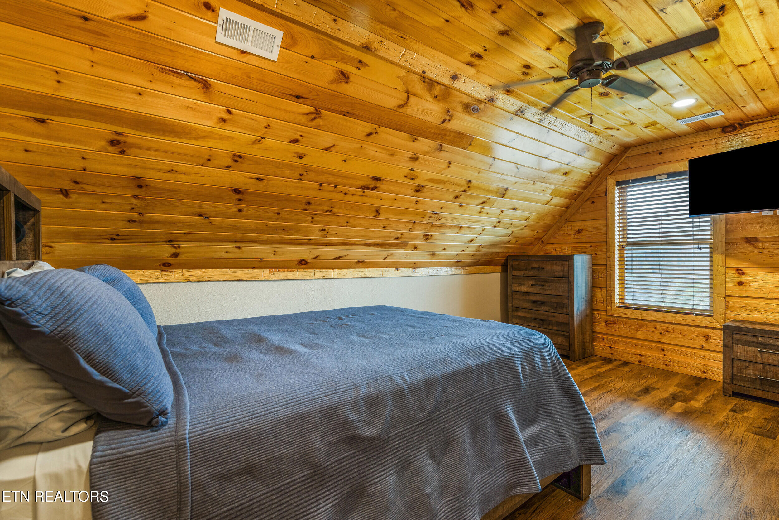 2832 Red Sky Drive Sevierville TN 37862