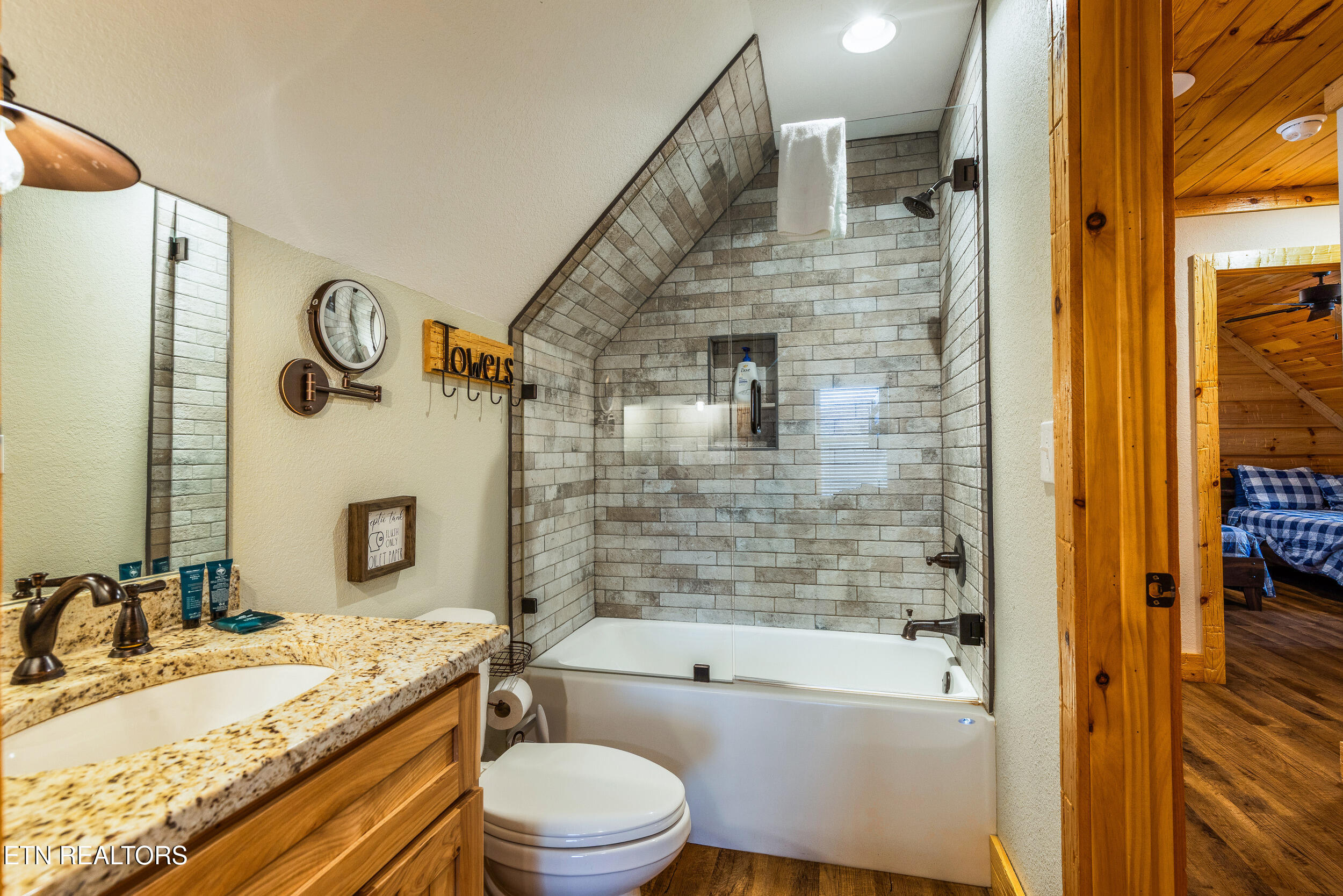 2832 Red Sky Drive Sevierville TN 37862