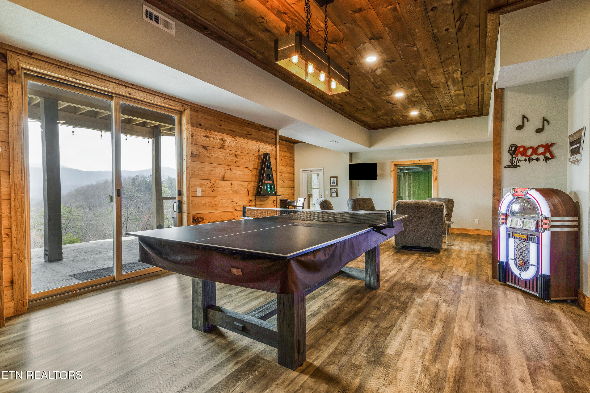 2832 Red Sky Drive Sevierville TN 37862