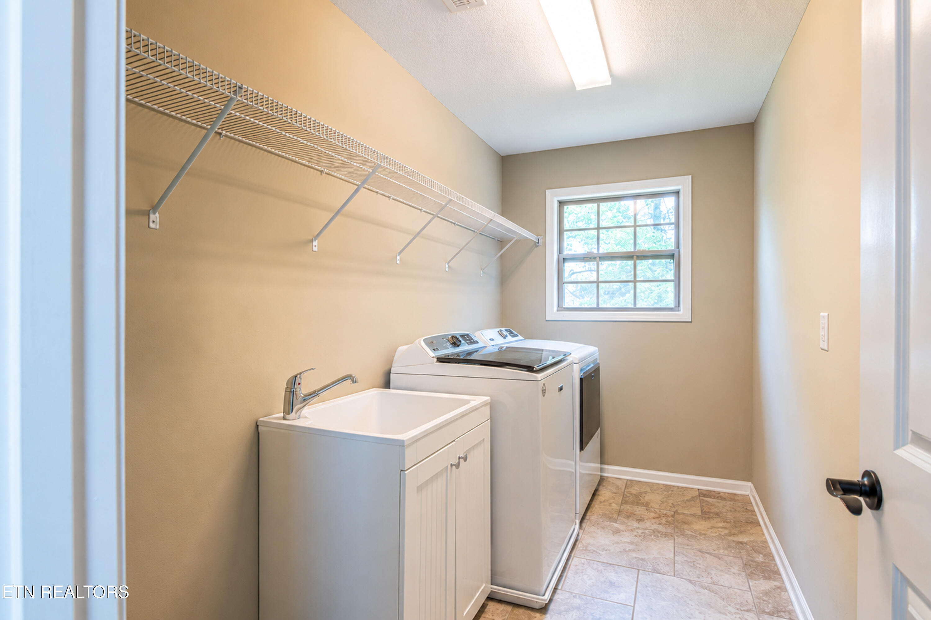 8815 Samuel Andrew Lane Knoxville TN 37922