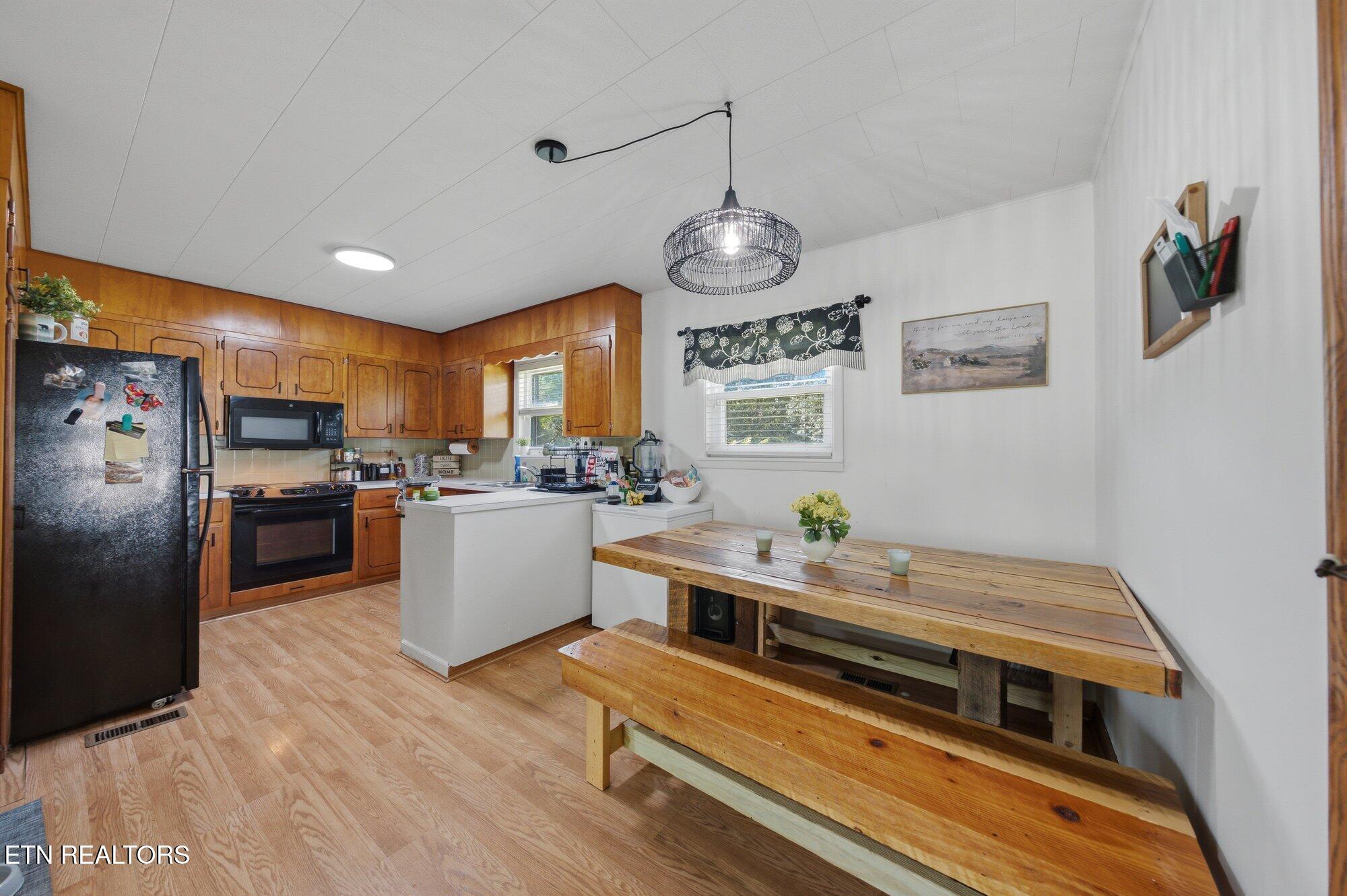 912 Bud Lane Pigeon Forge TN 37863
