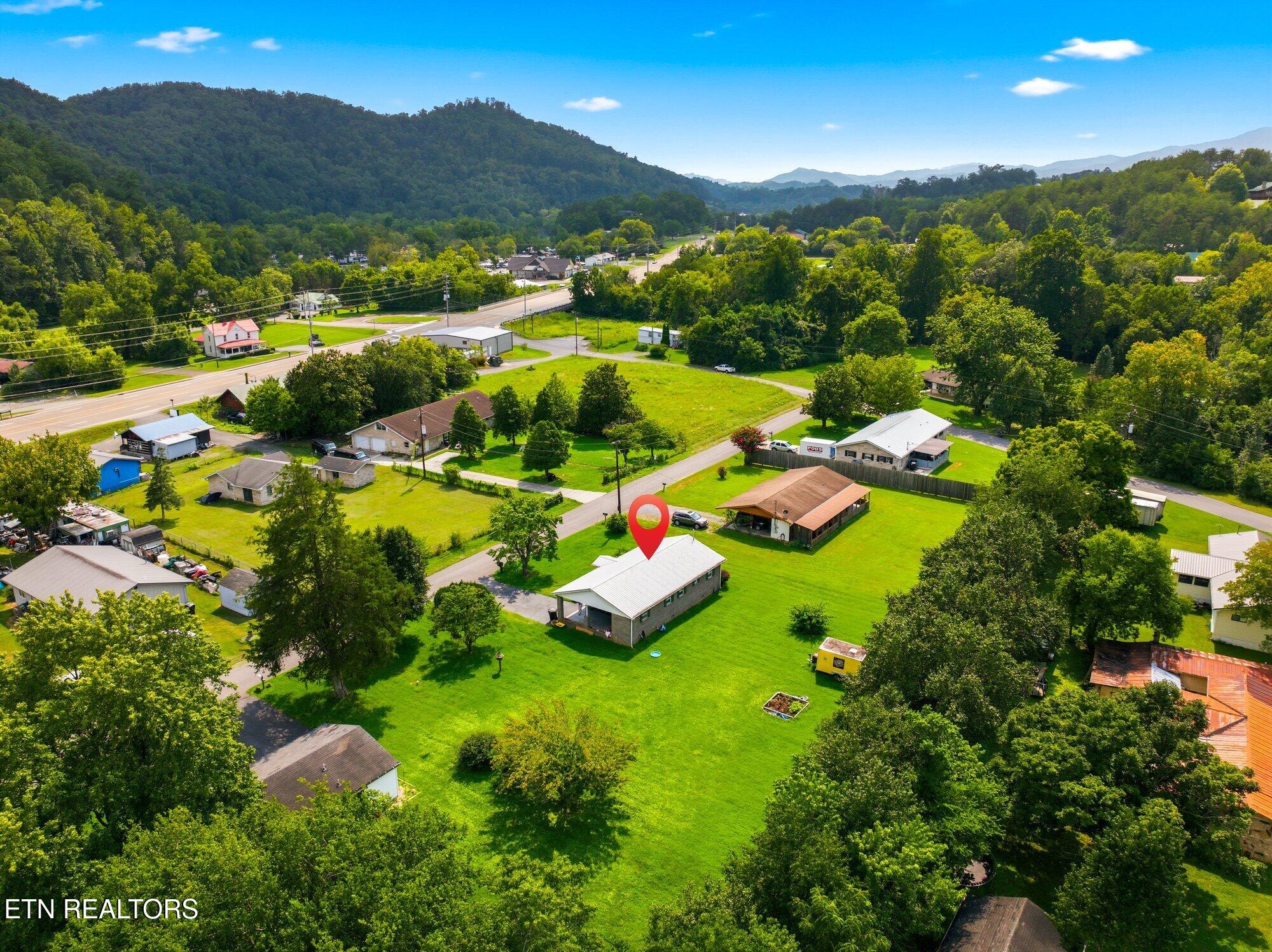 912 Bud Lane Pigeon Forge TN 37863