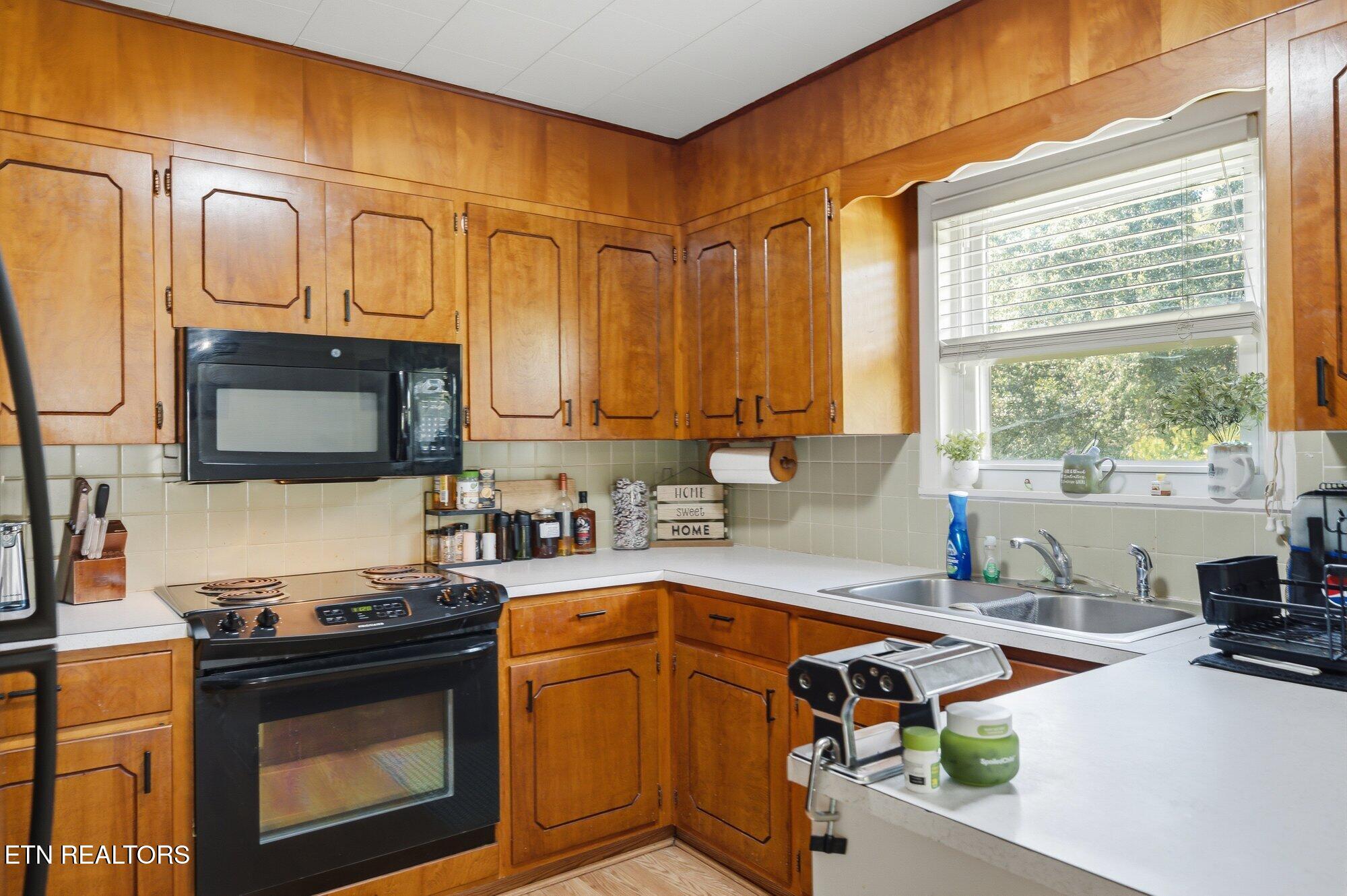 912 Bud Lane Pigeon Forge TN 37863