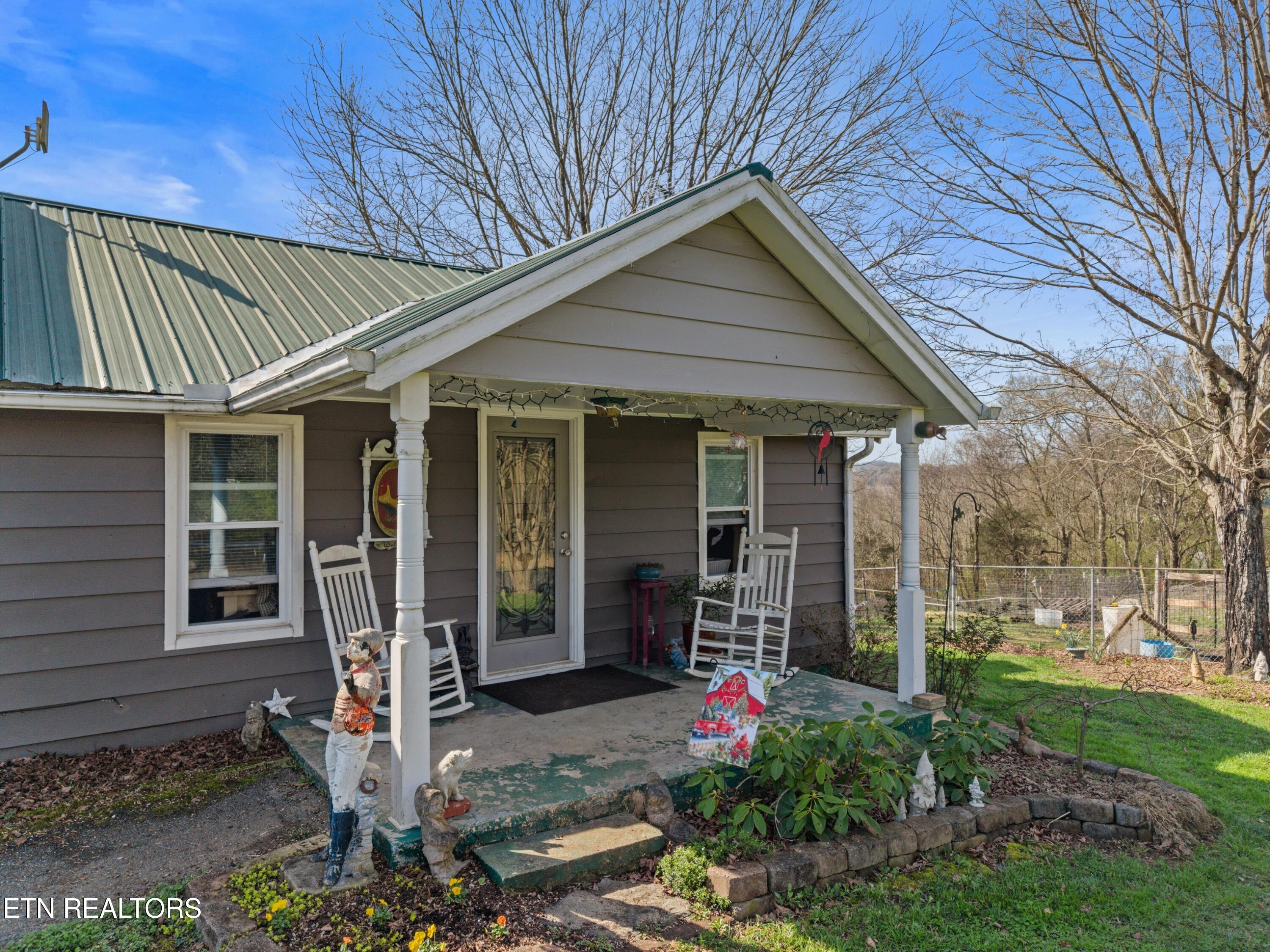 3621 Leadvale Road White Pine TN 37890