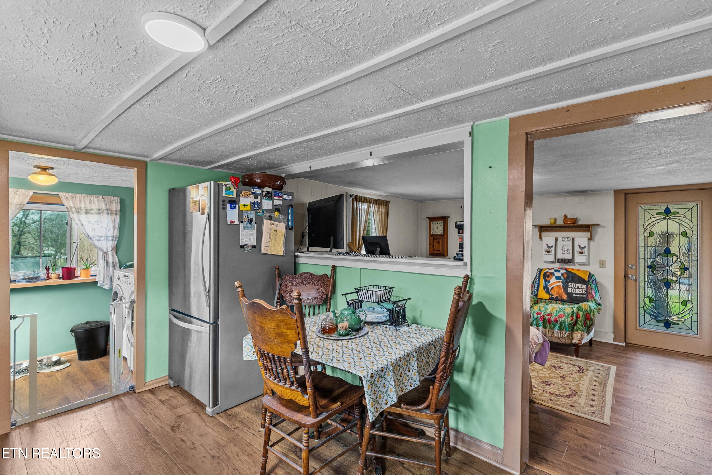 3621 Leadvale Road White Pine TN 37890