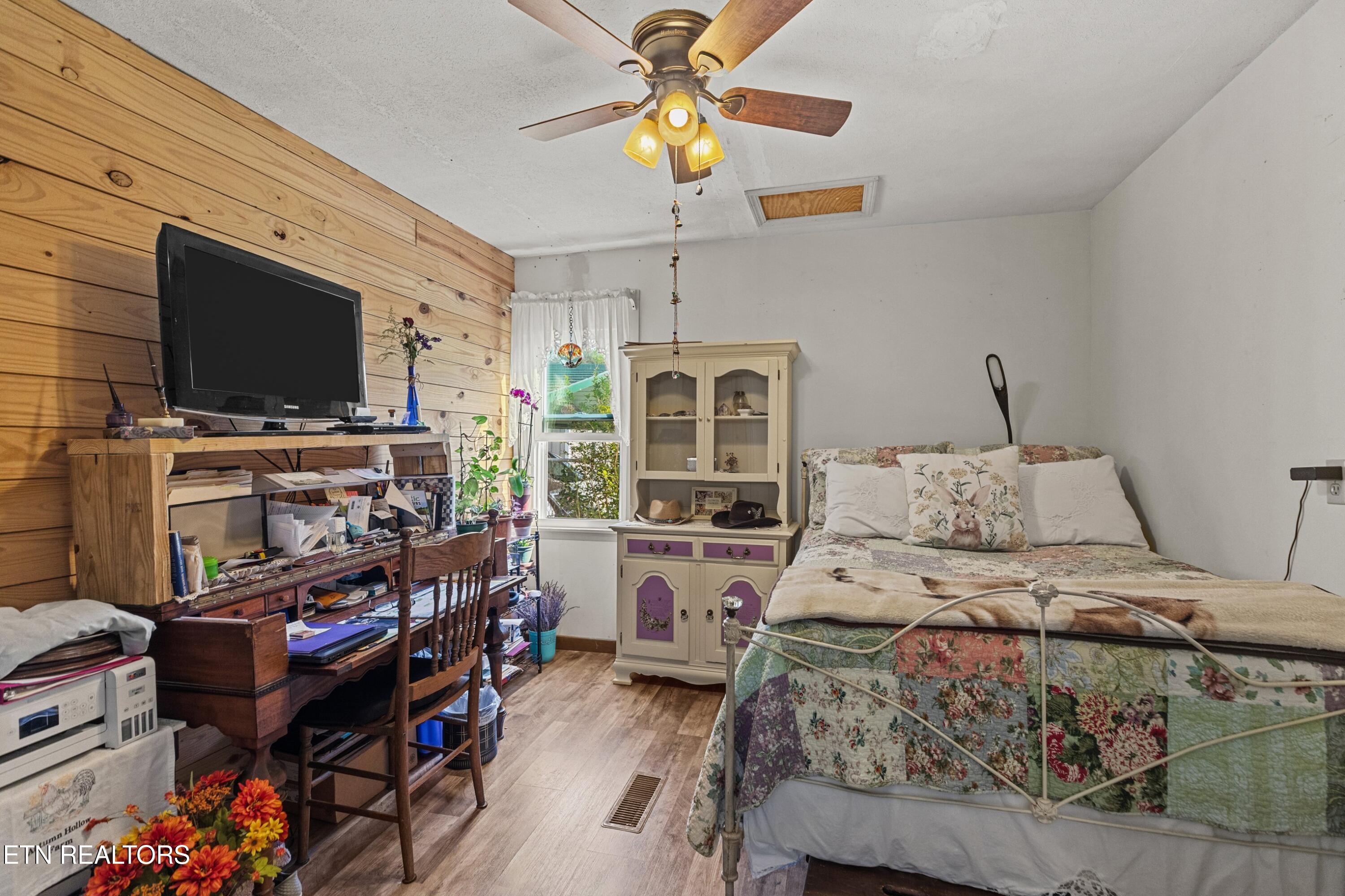 3621 Leadvale Road White Pine TN 37890