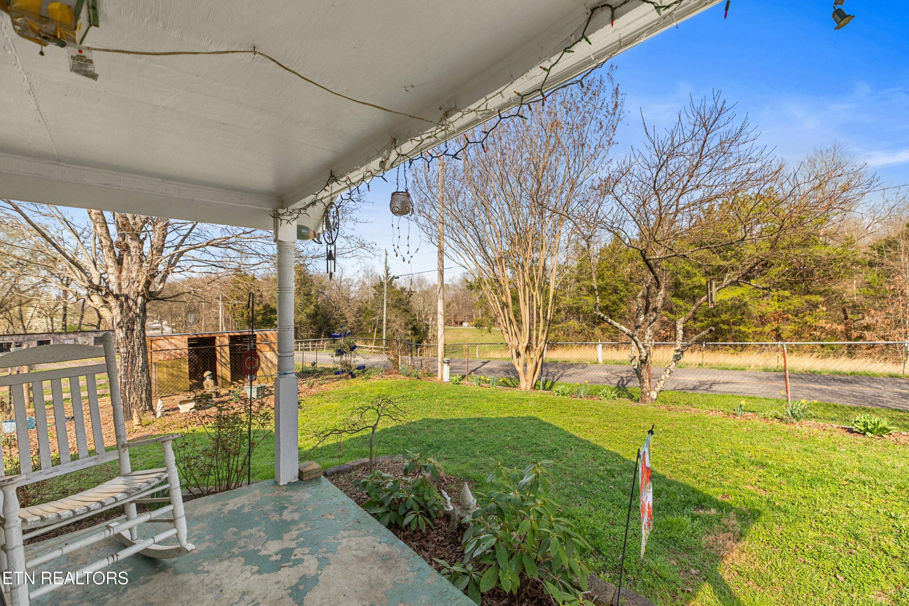 3621 Leadvale Road White Pine TN 37890