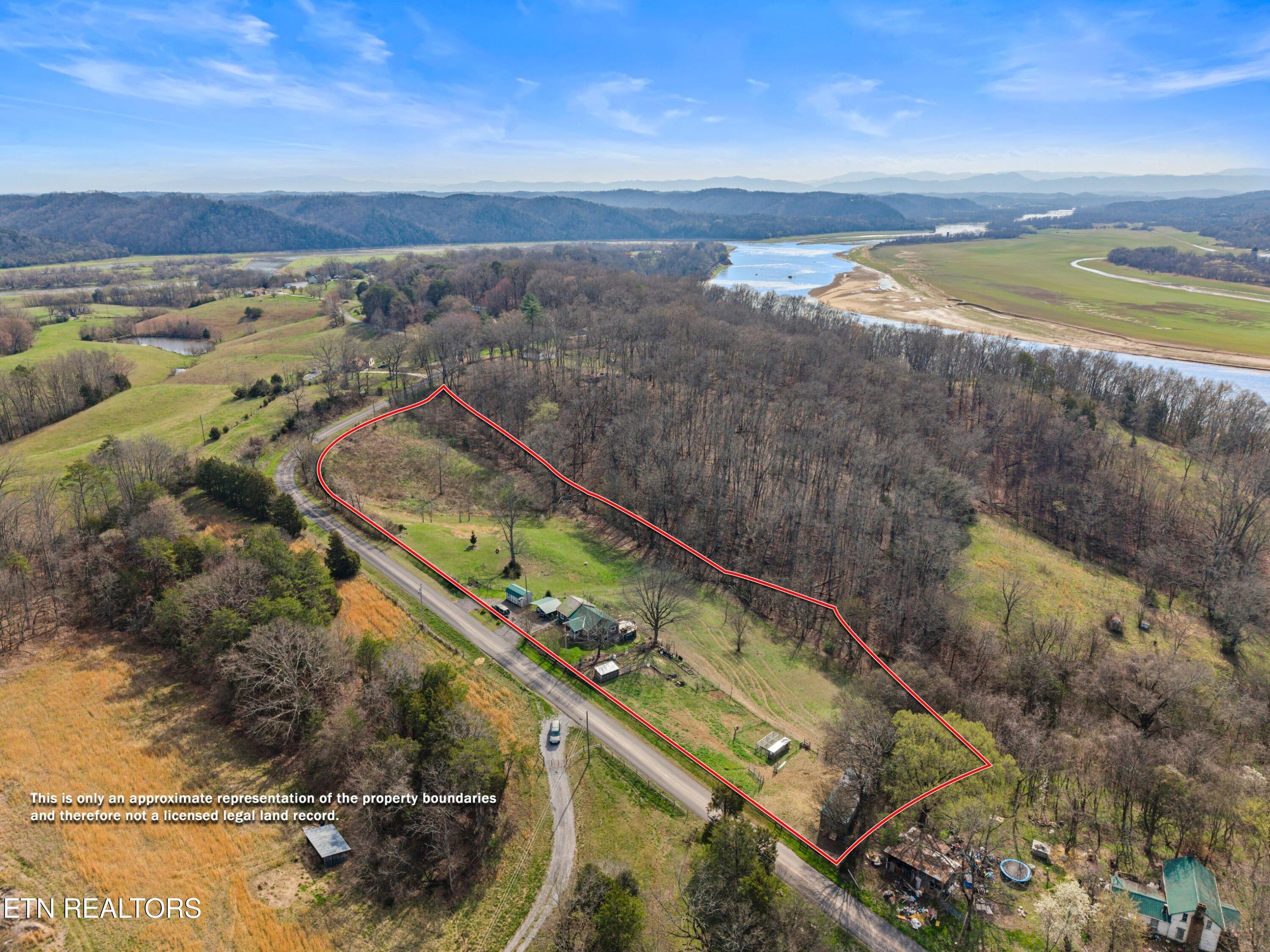 3621 Leadvale Road White Pine TN 37890