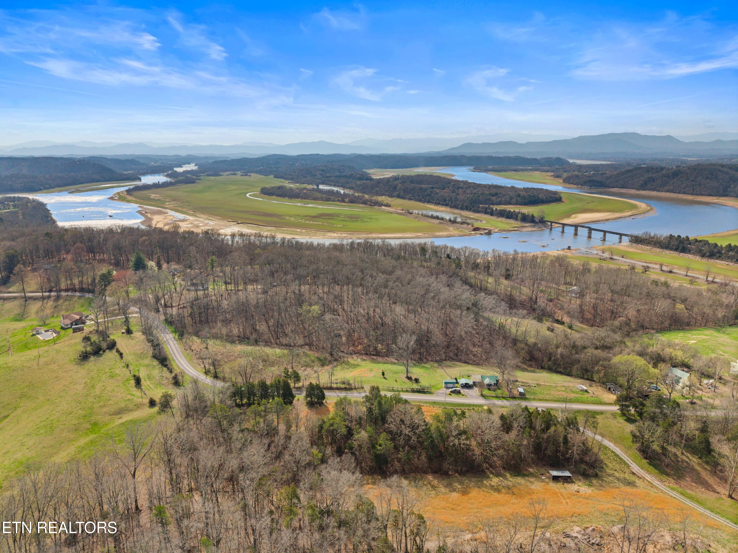 3621 Leadvale Road White Pine TN 37890