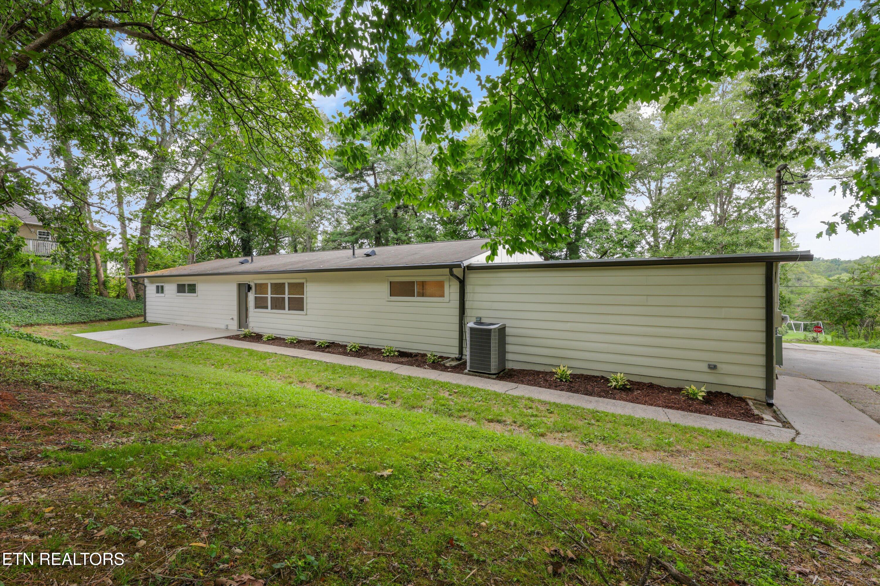 1700 Lockwood Drive Knoxville TN 37918