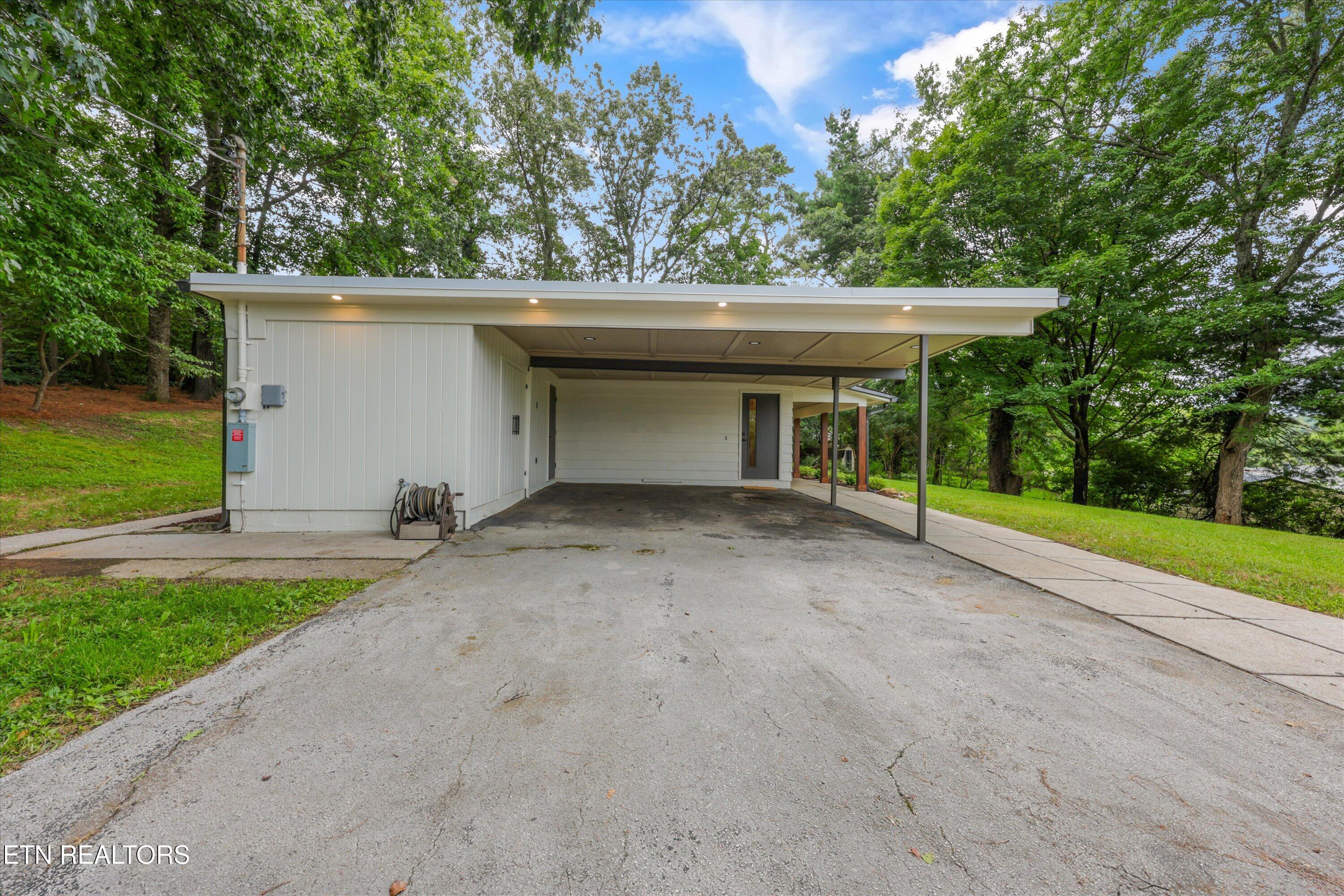 1700 Lockwood Drive Knoxville TN 37918