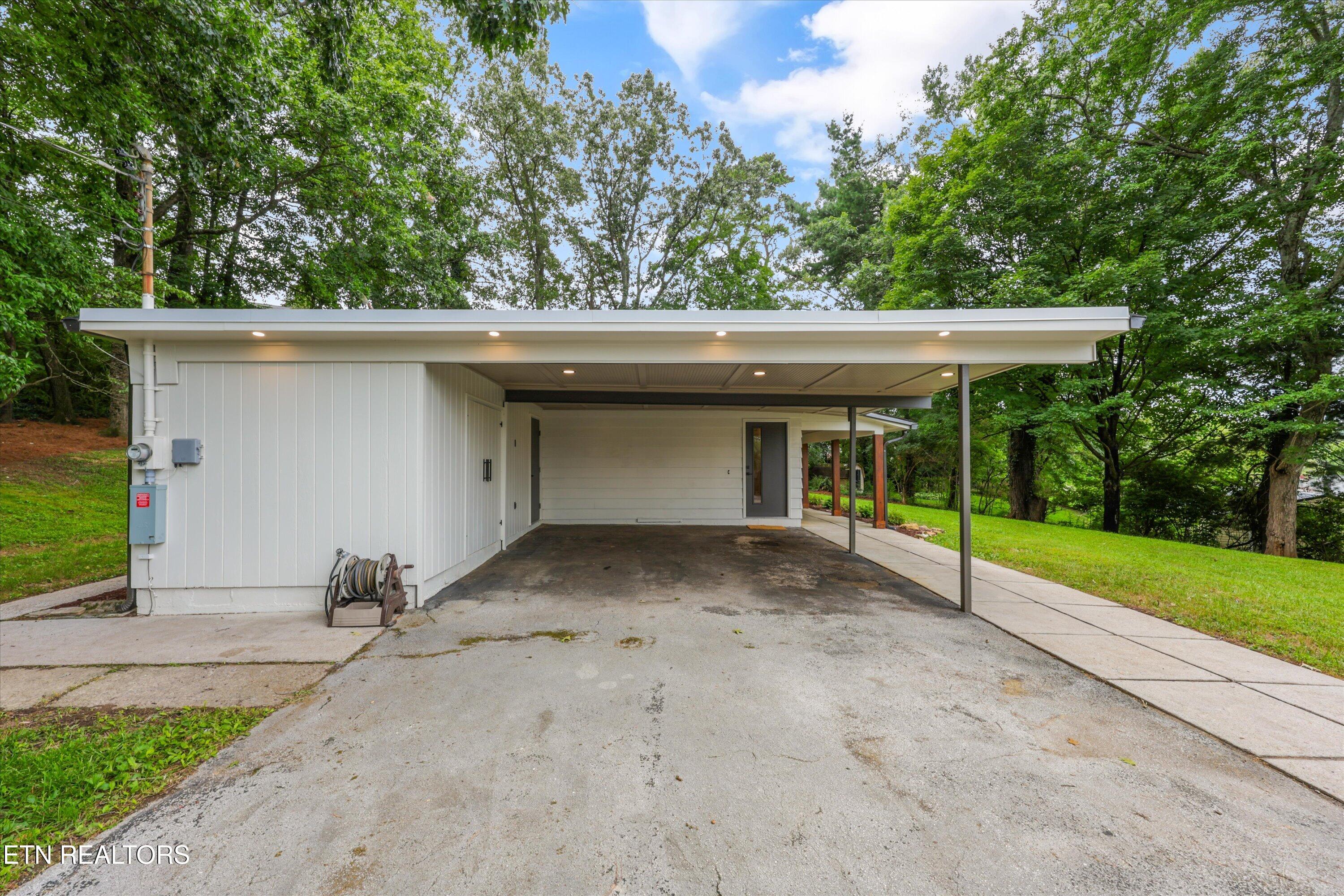 1700 Lockwood Drive Knoxville TN 37918