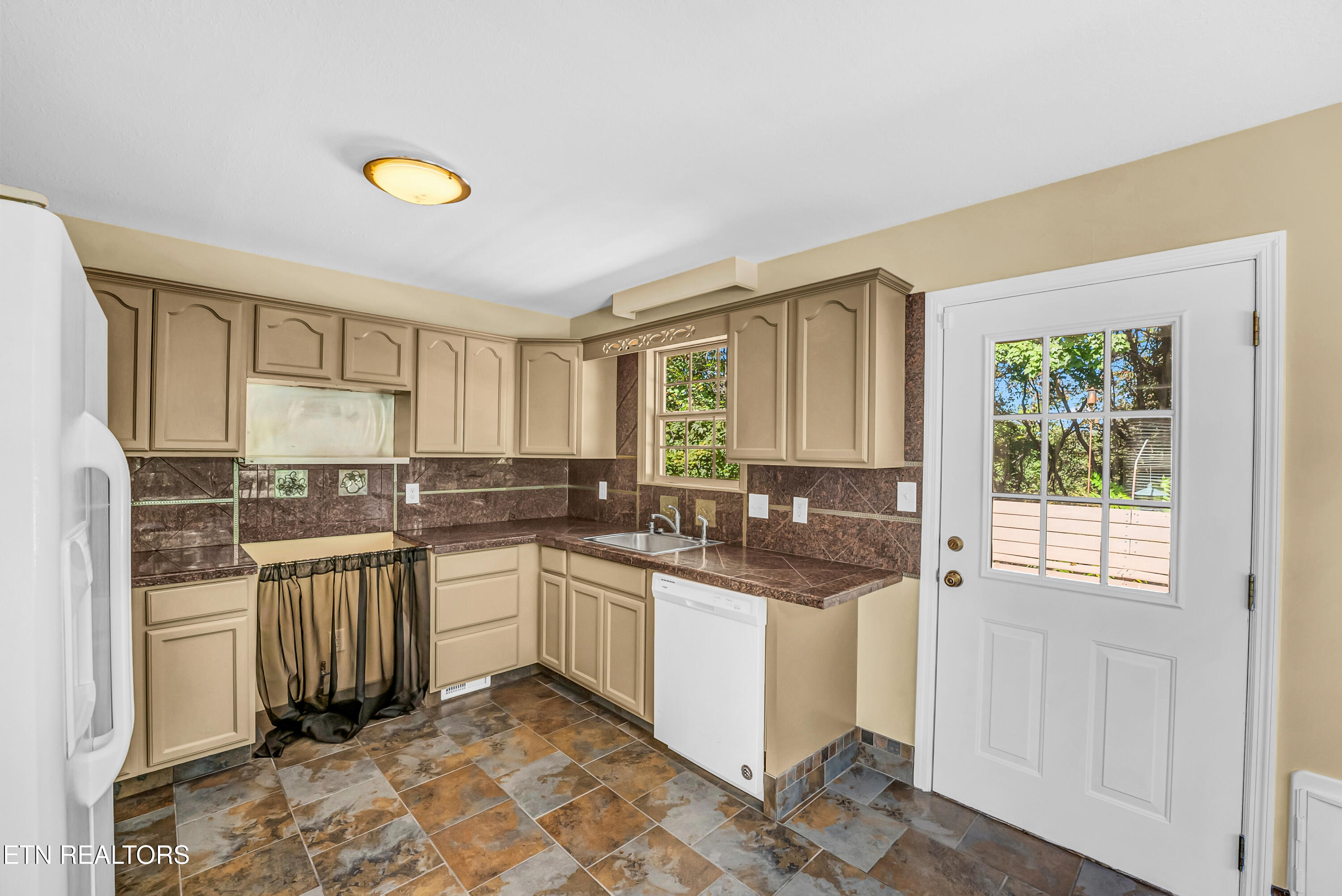 4701 Skyline Drive Knoxville TN 37914