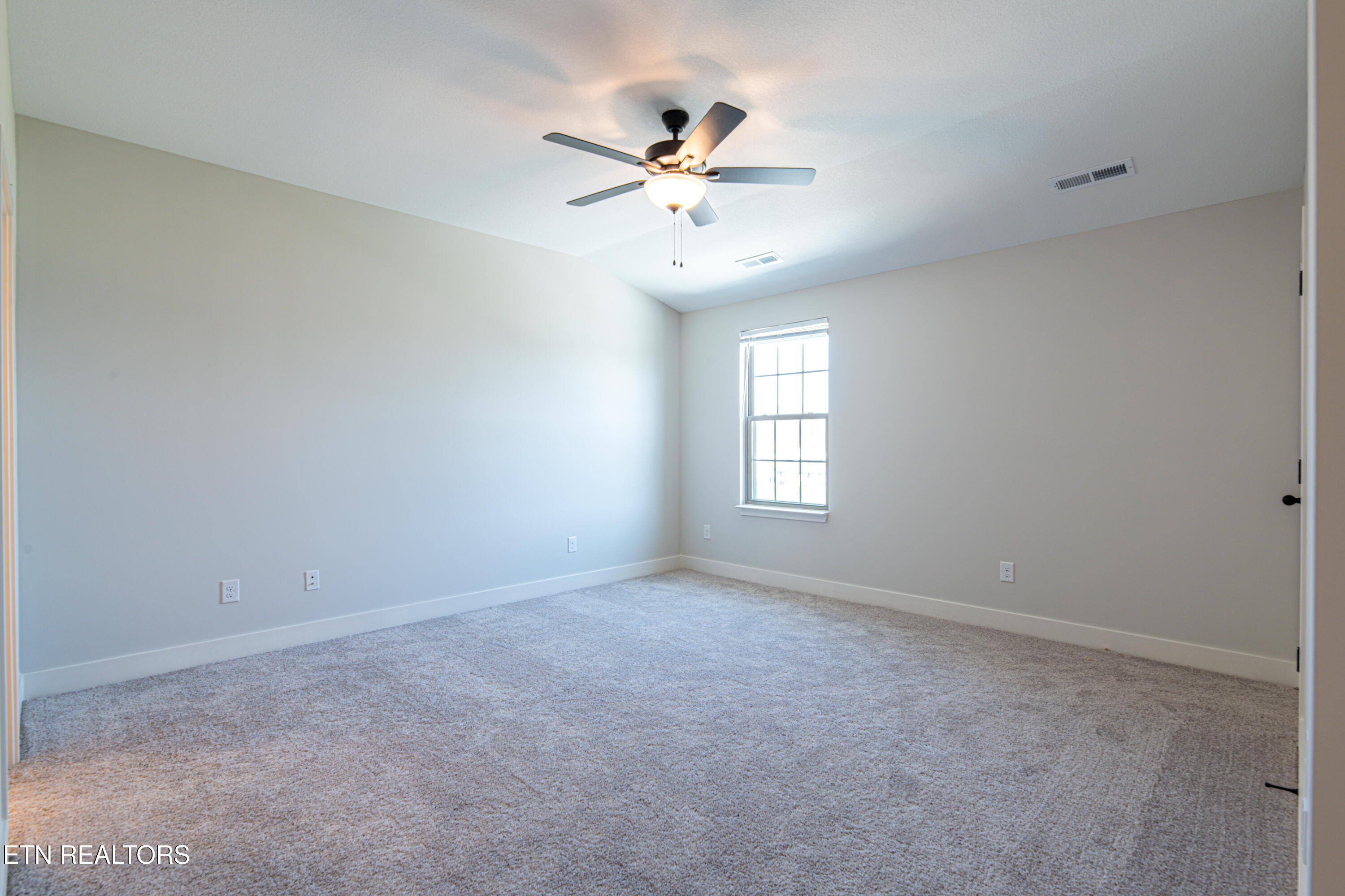 8958 Keenberg Lane Knoxville TN 37931