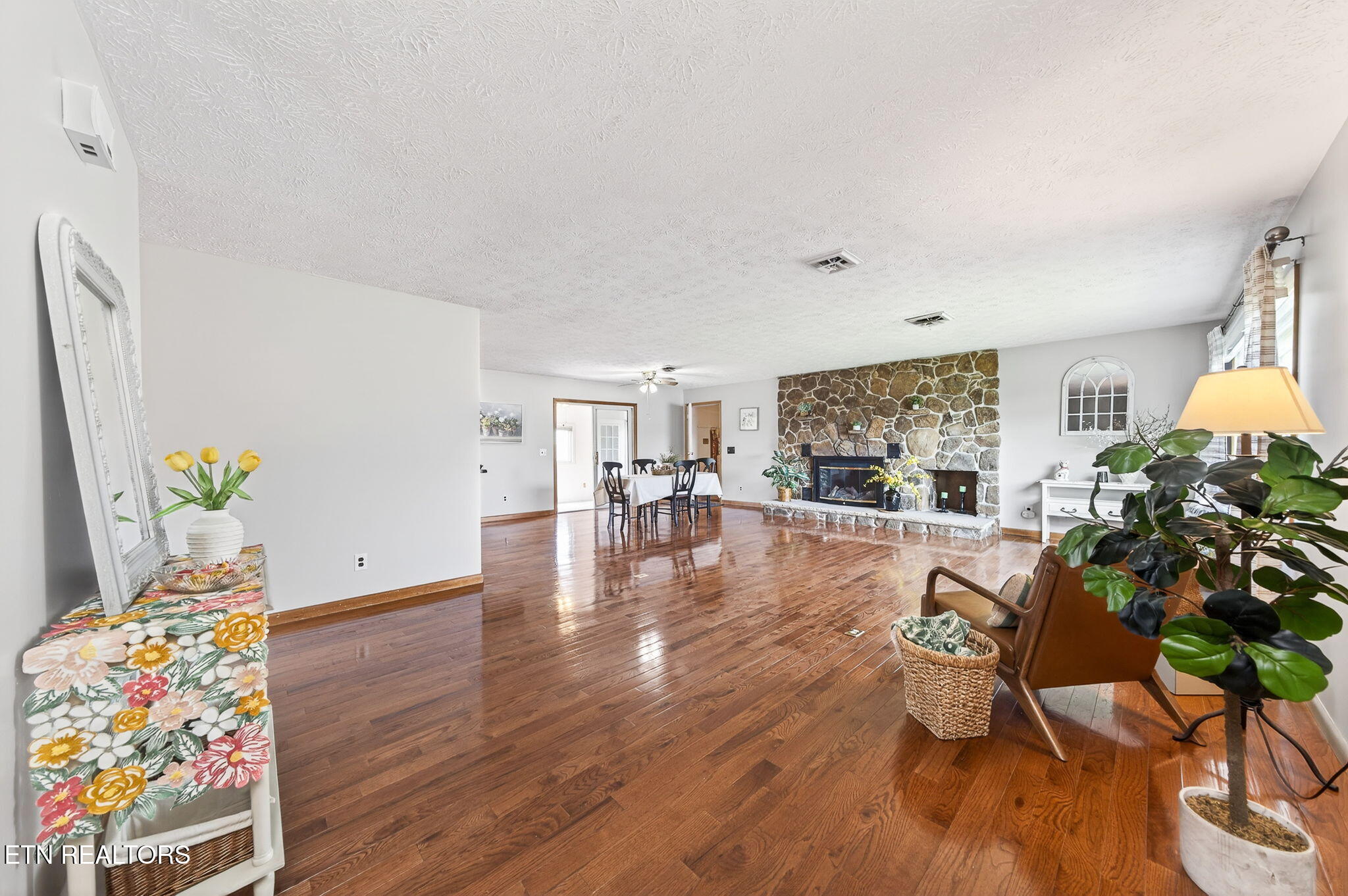 83 Shoreline Drive Crossville TN 38555