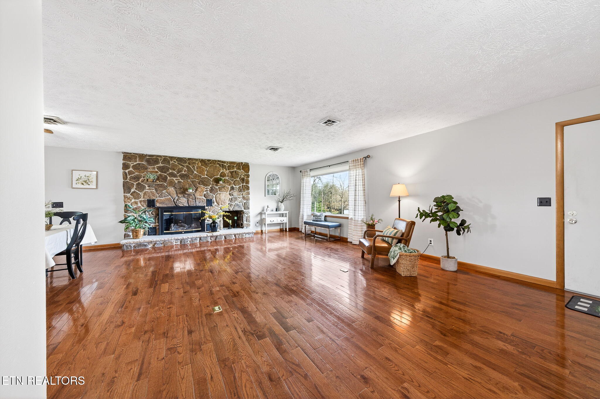83 Shoreline Drive Crossville TN 38555