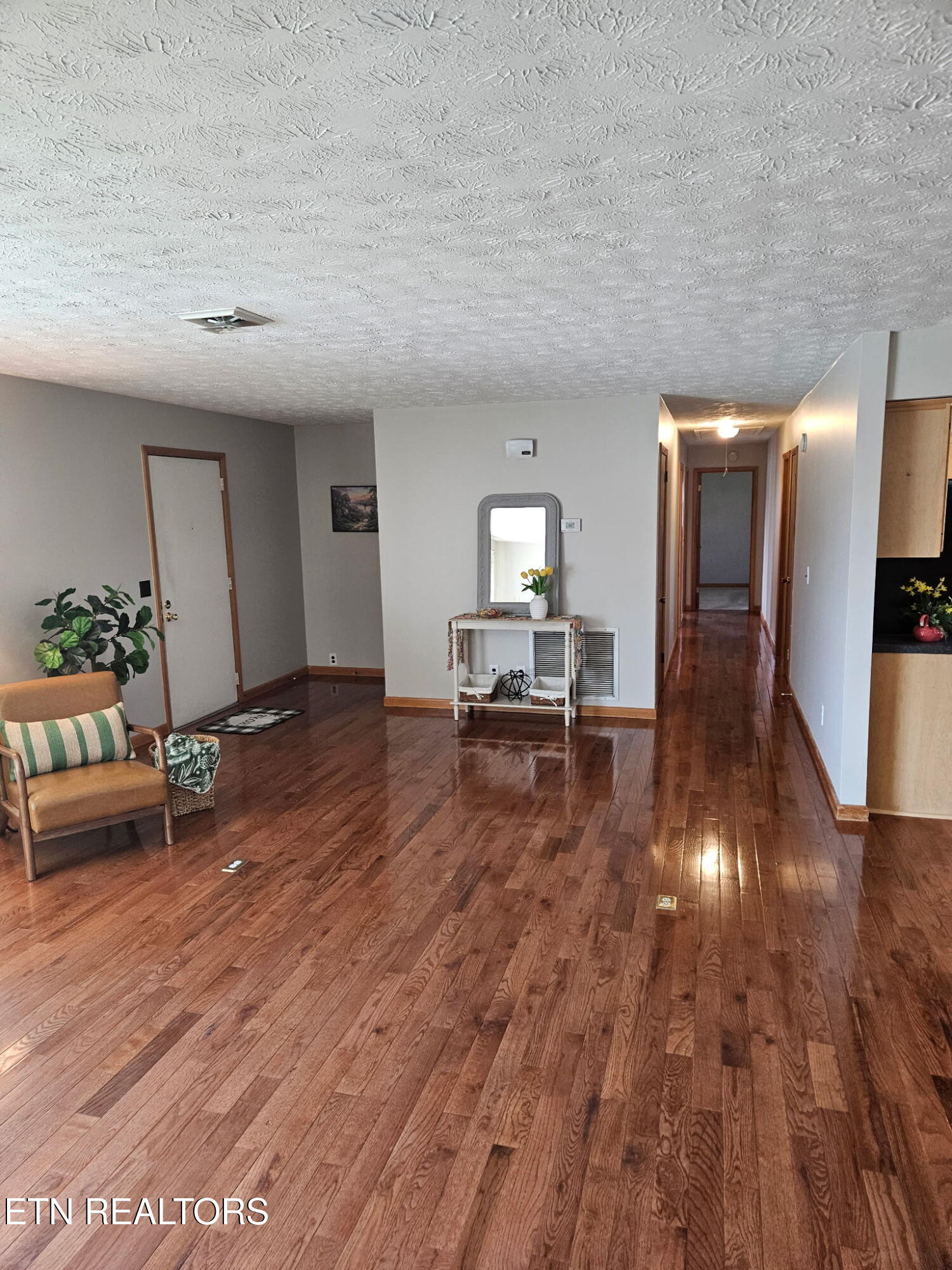 83 Shoreline Drive Crossville TN 38555