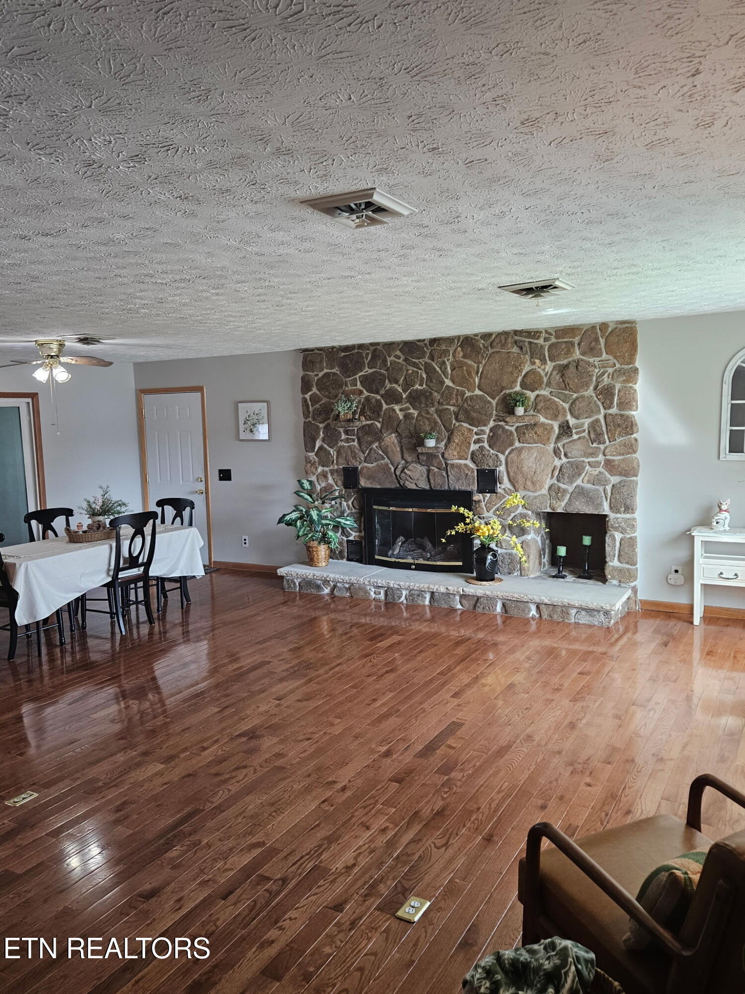 83 Shoreline Drive Crossville TN 38555
