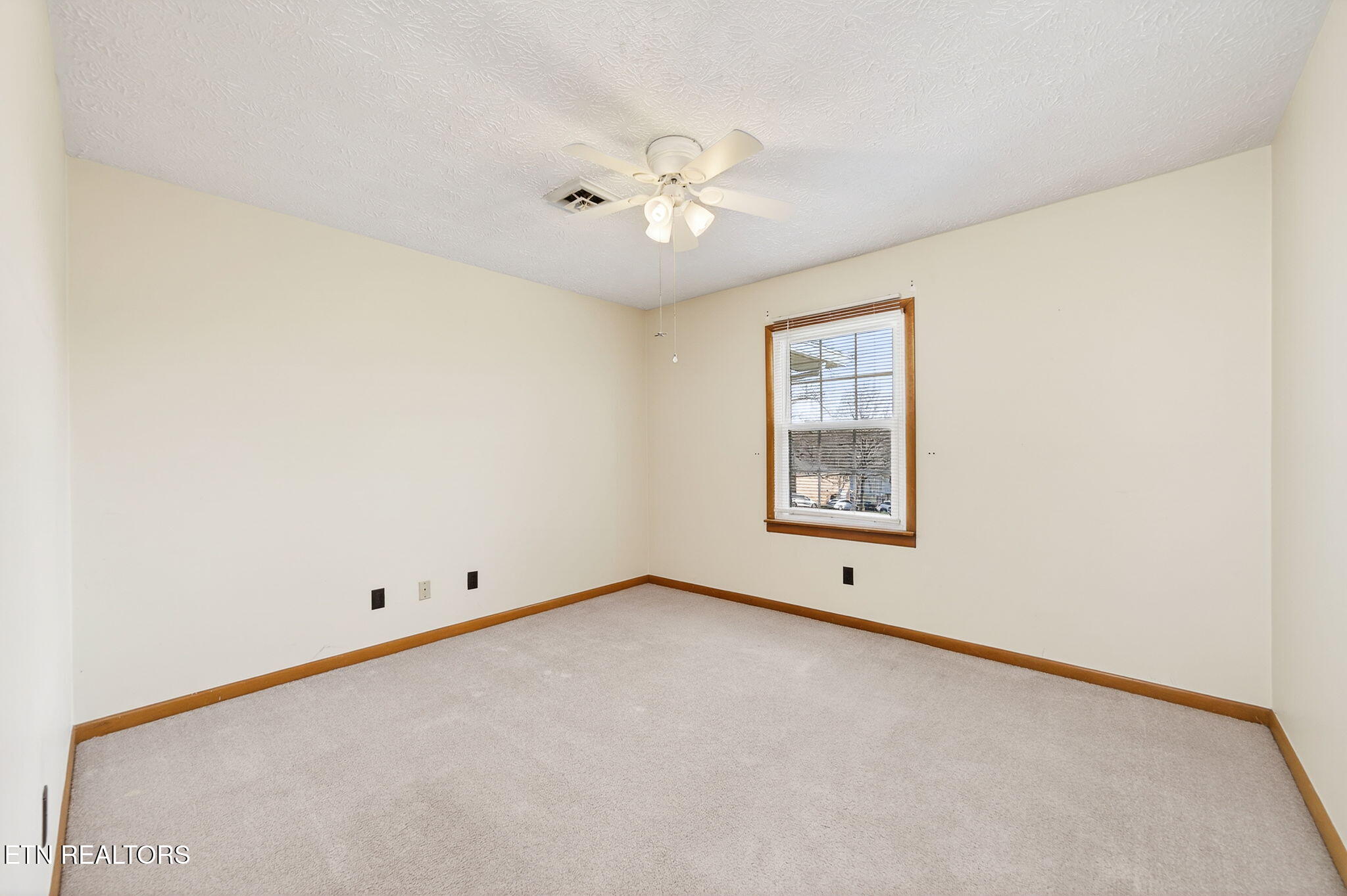 83 Shoreline Drive Crossville TN 38555