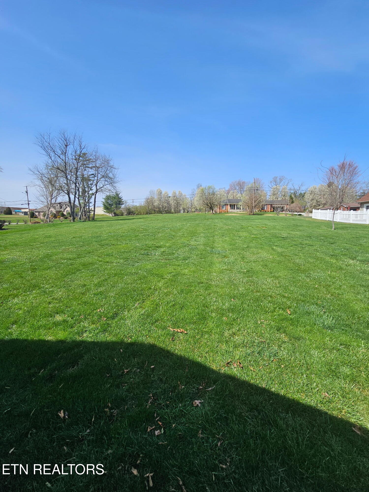 83 Shoreline Drive Crossville TN 38555
