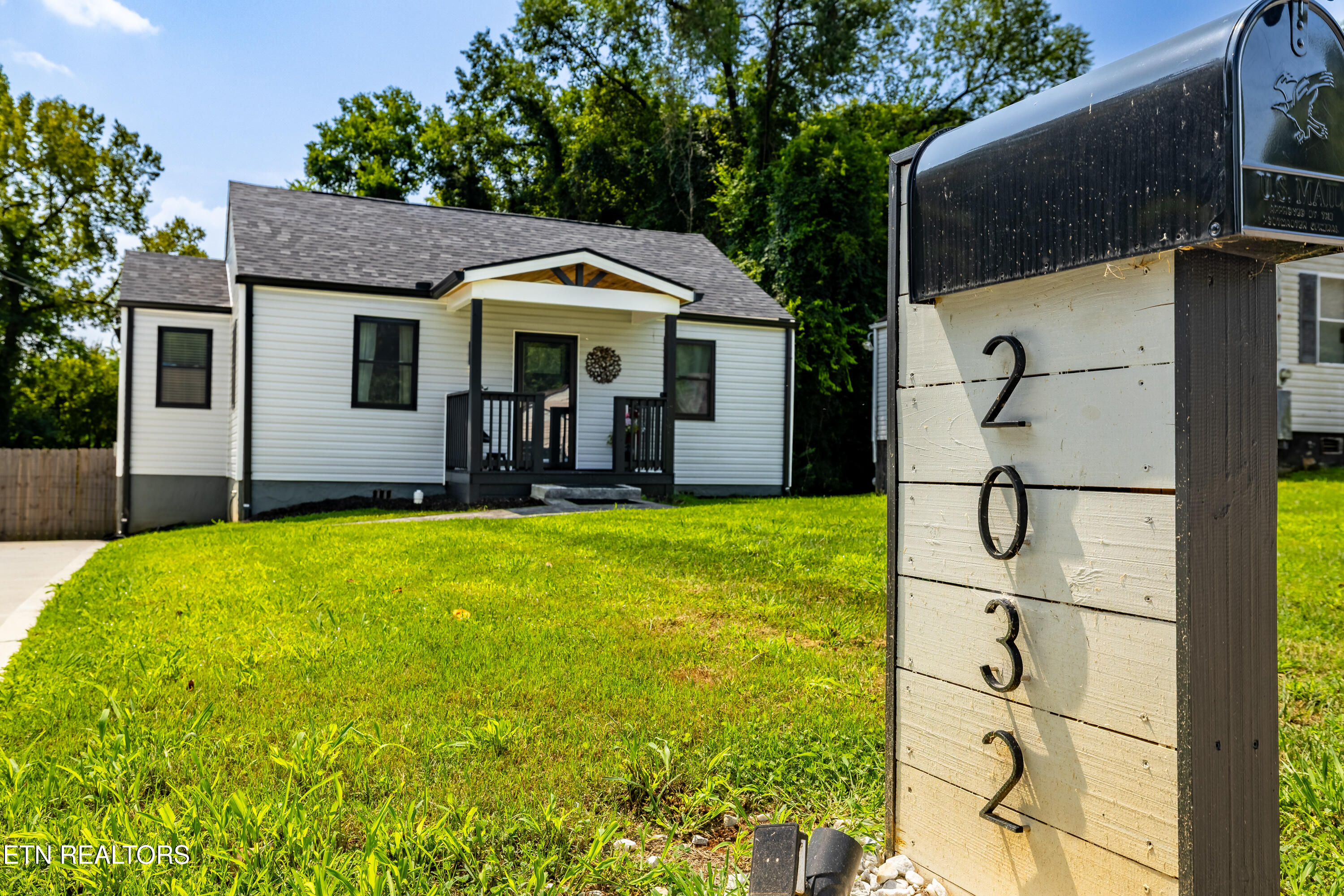 2032 Seminole Avenue Knoxville TN 37915