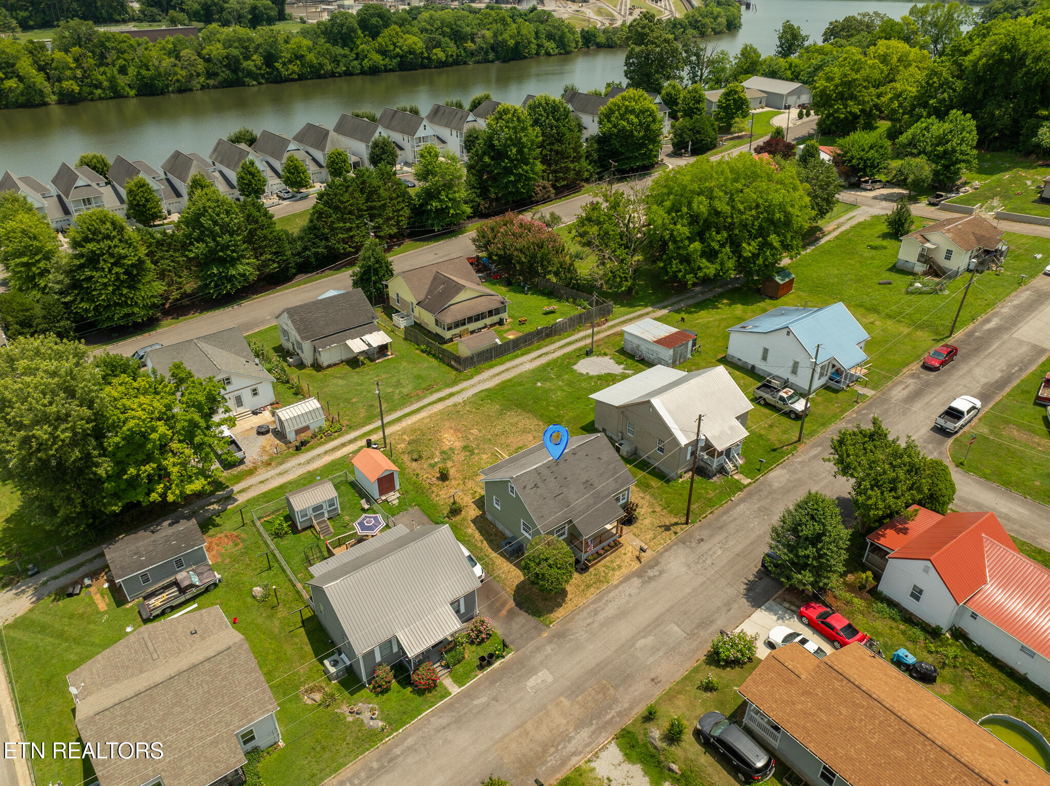 1105 Freedman Street Loudon TN 37774