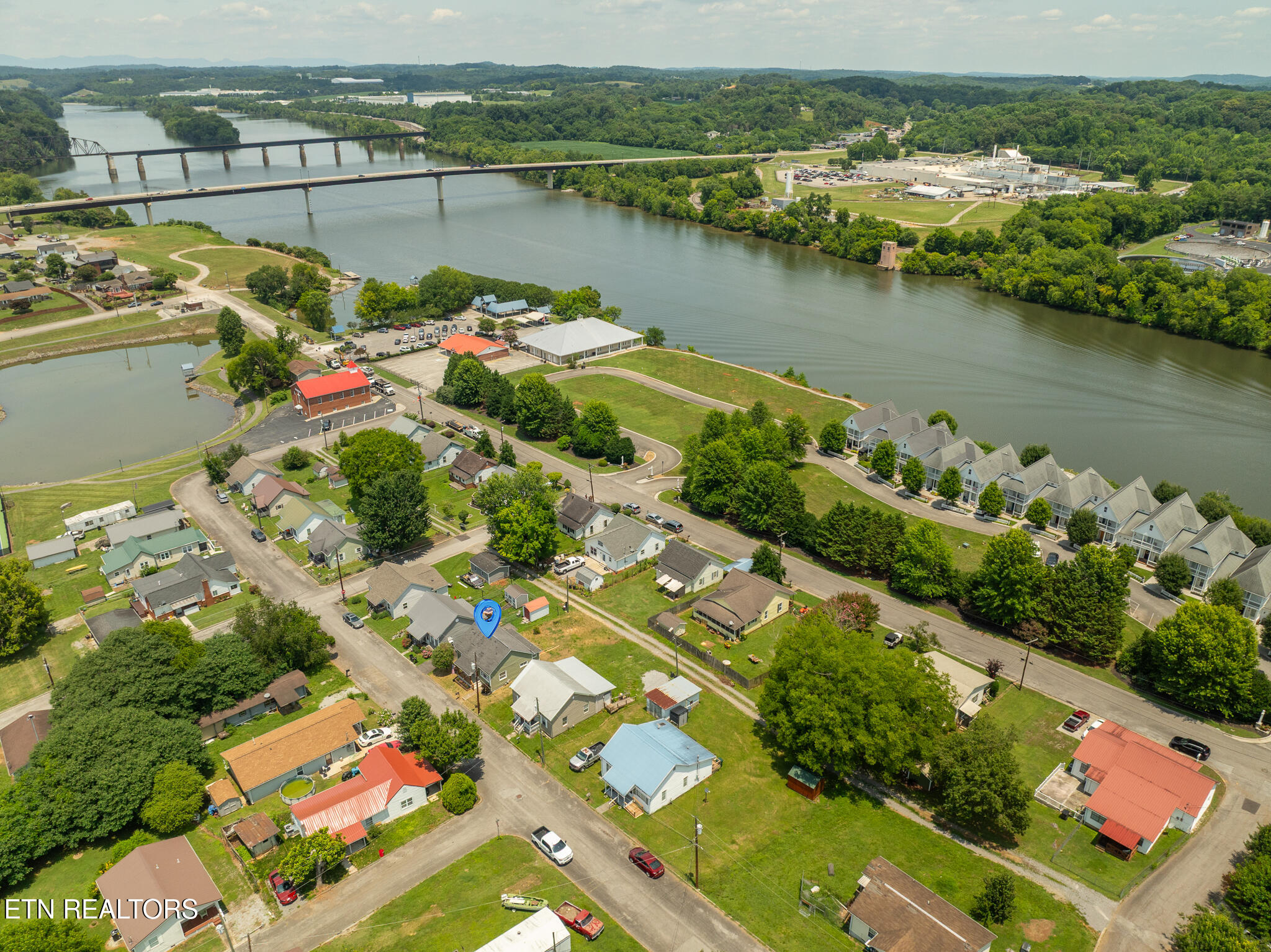 1105 Freedman Street Loudon TN 37774