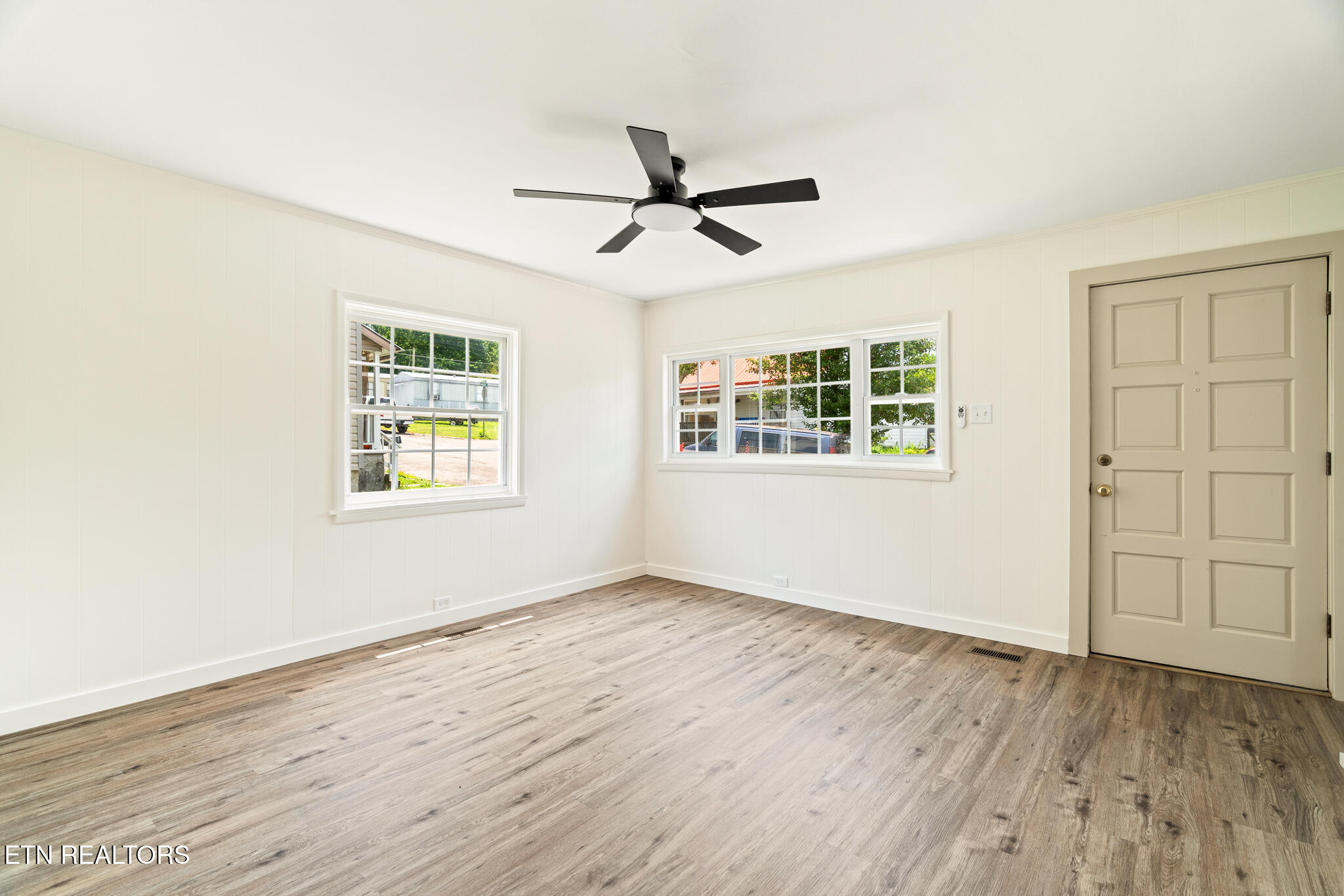 1105 Freedman Street Loudon TN 37774