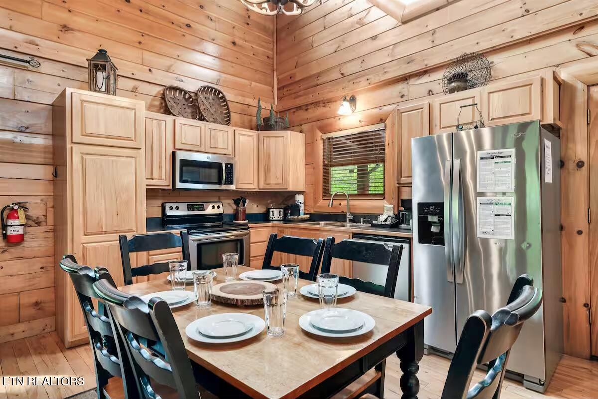 2140 Bear Haven Way Sevierville TN 37876