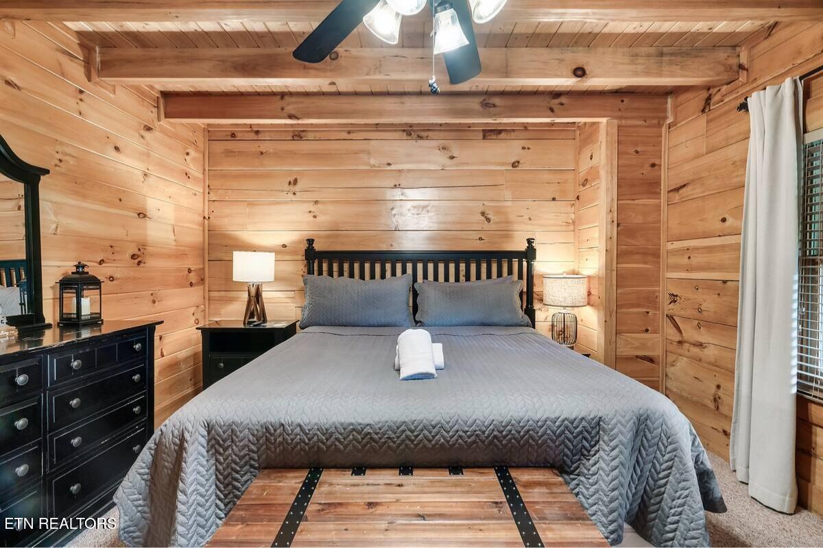 2140 Bear Haven Way Sevierville TN 37876
