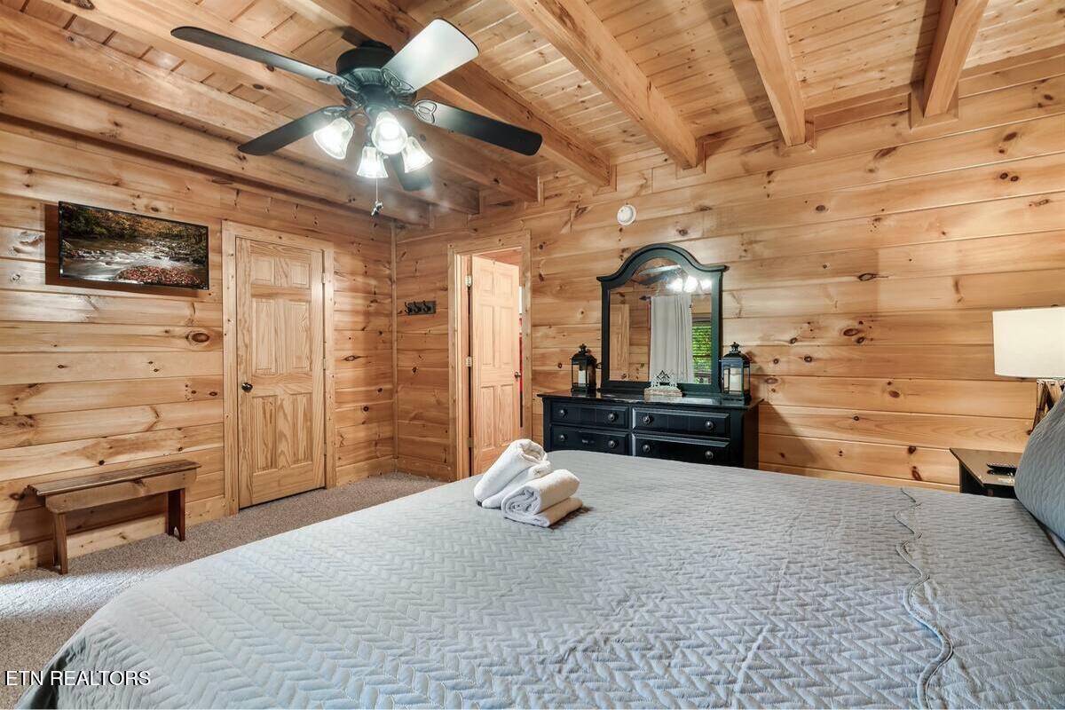 2140 Bear Haven Way Sevierville TN 37876