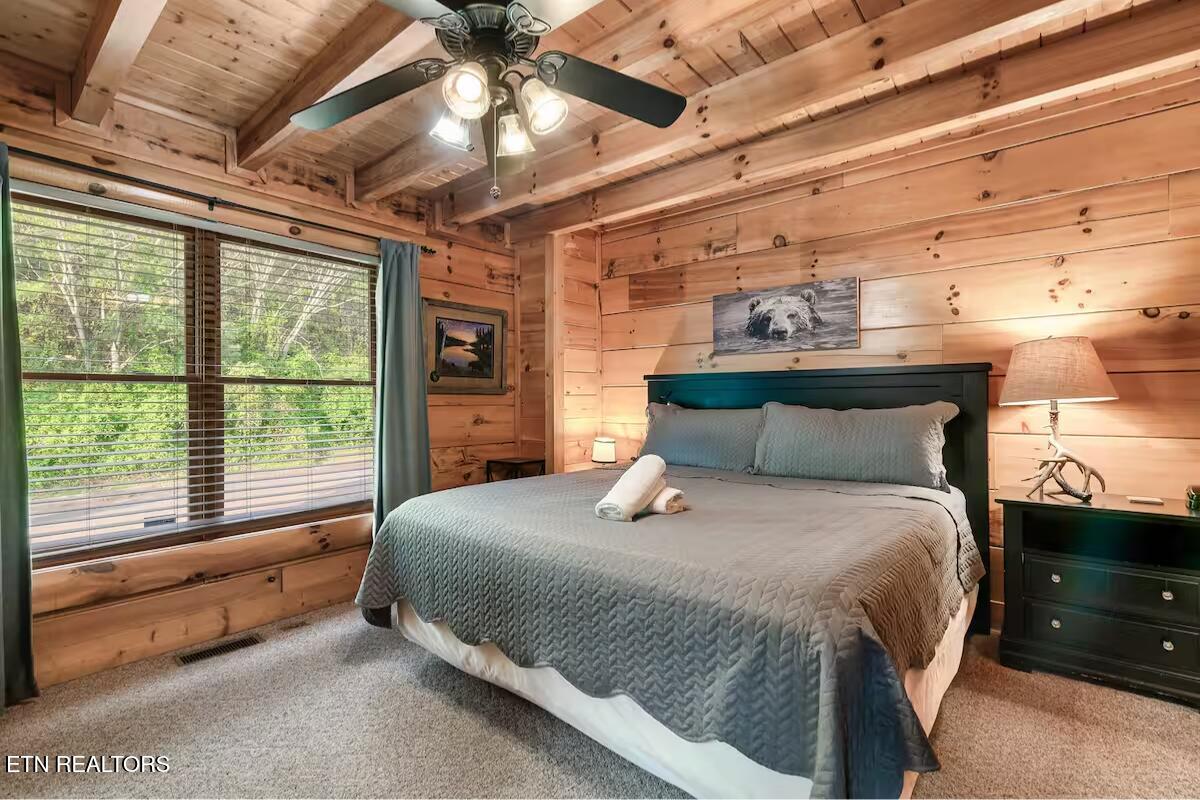 2140 Bear Haven Way Sevierville TN 37876