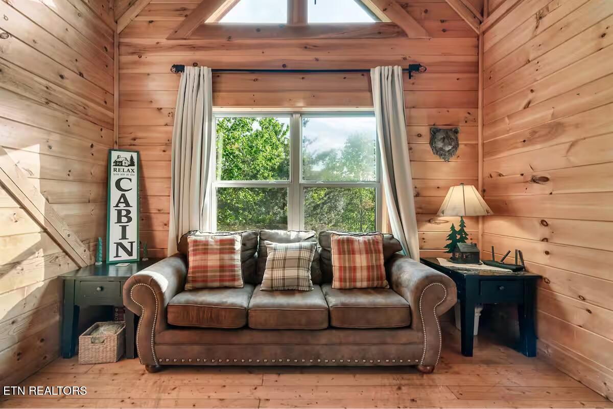 2140 Bear Haven Way Sevierville TN 37876