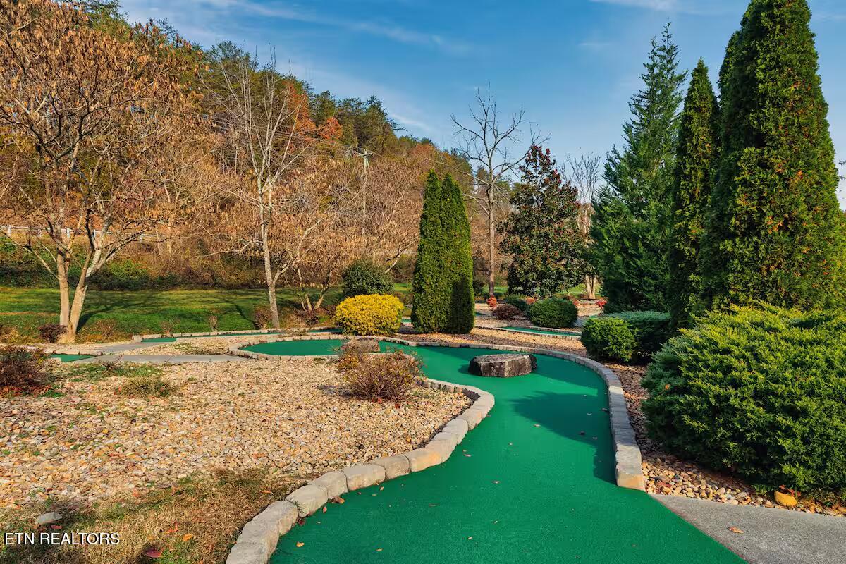2140 Bear Haven Way Sevierville TN 37876