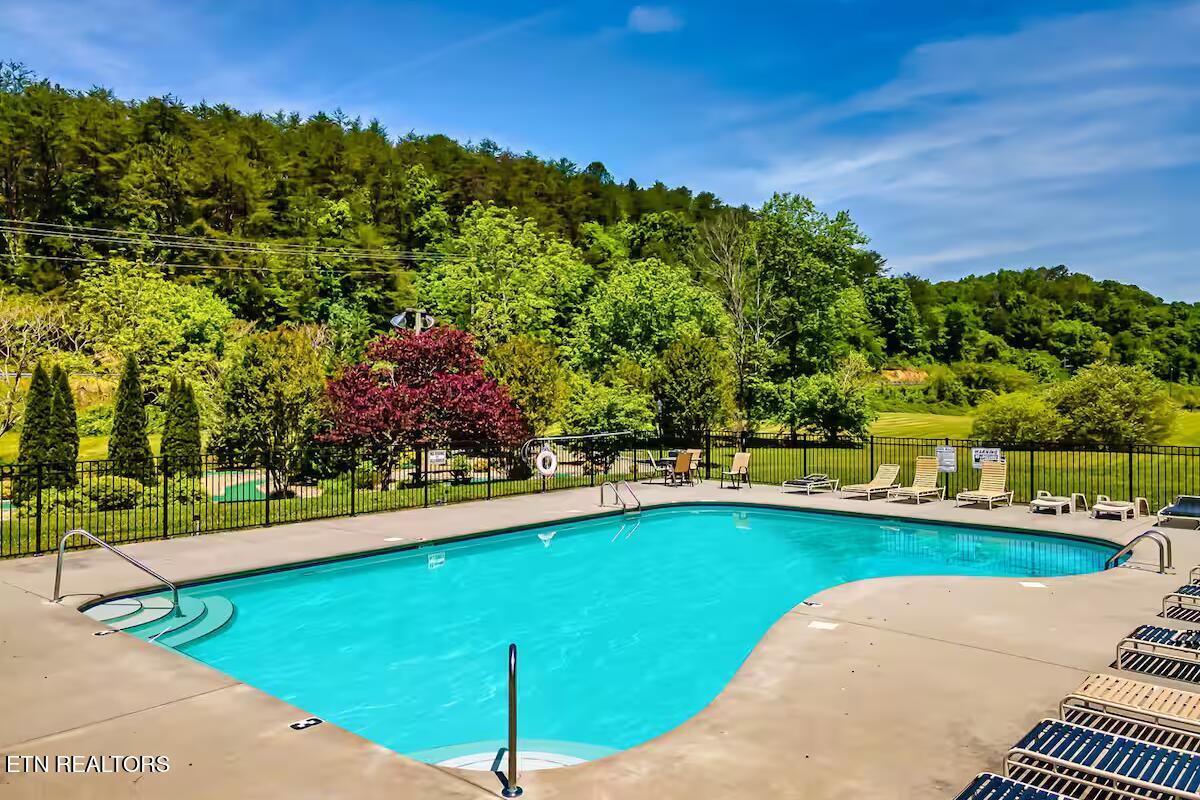 2140 Bear Haven Way Sevierville TN 37876