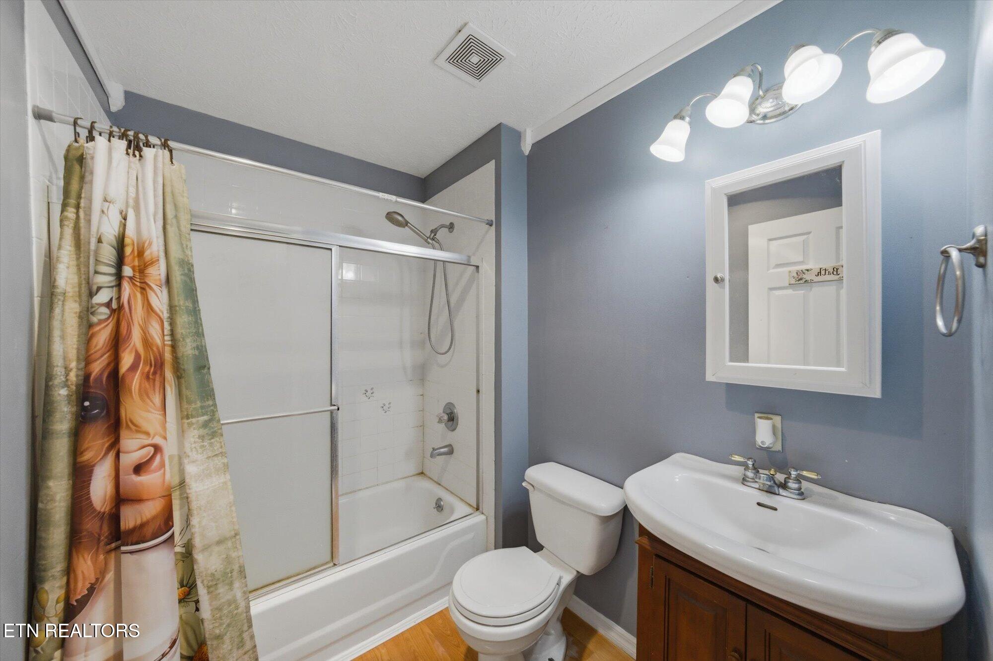 1502 Valley Cove Way Sevierville TN 37862