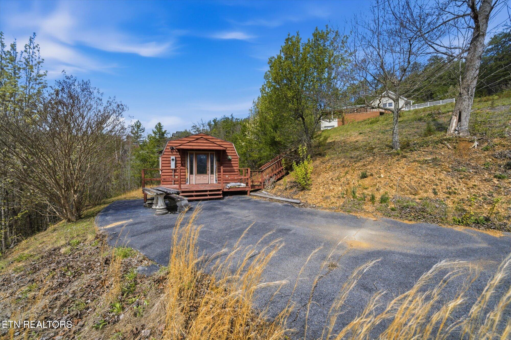 1502 Valley Cove Way Sevierville TN 37862
