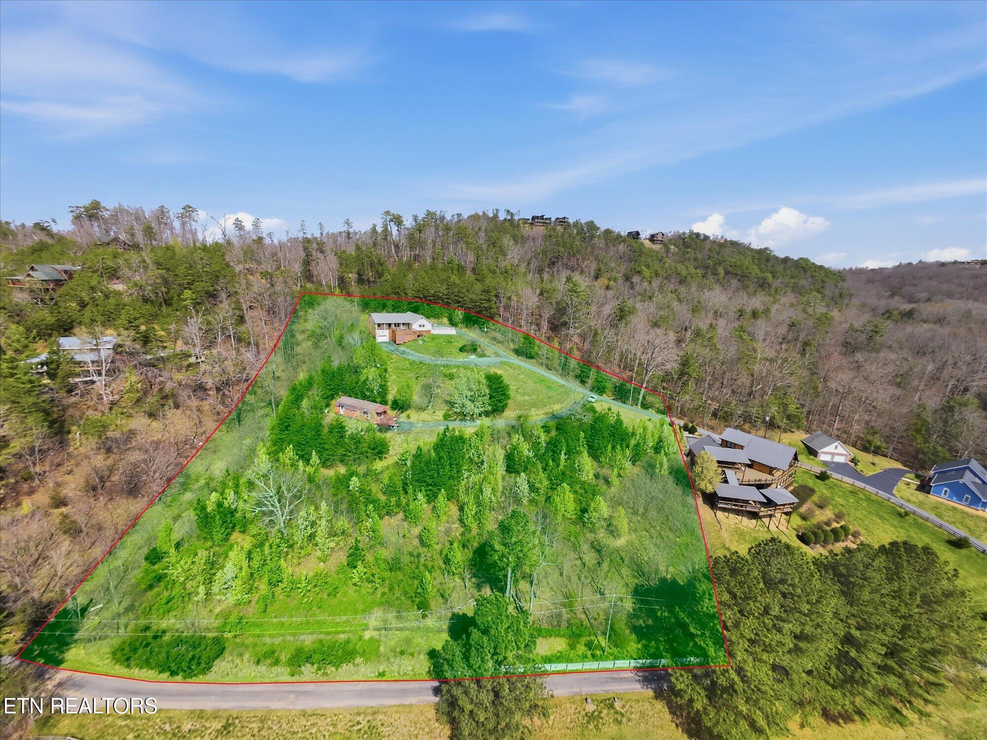 1502 Valley Cove Way Sevierville TN 37862